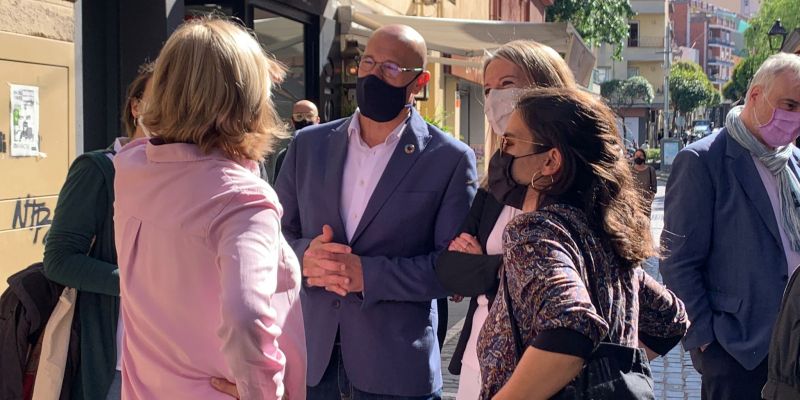 El pres polític santcugatenc ha visitat diferents llibreries del poble durant Sant Jordi. FOTO: Nielo Ballart