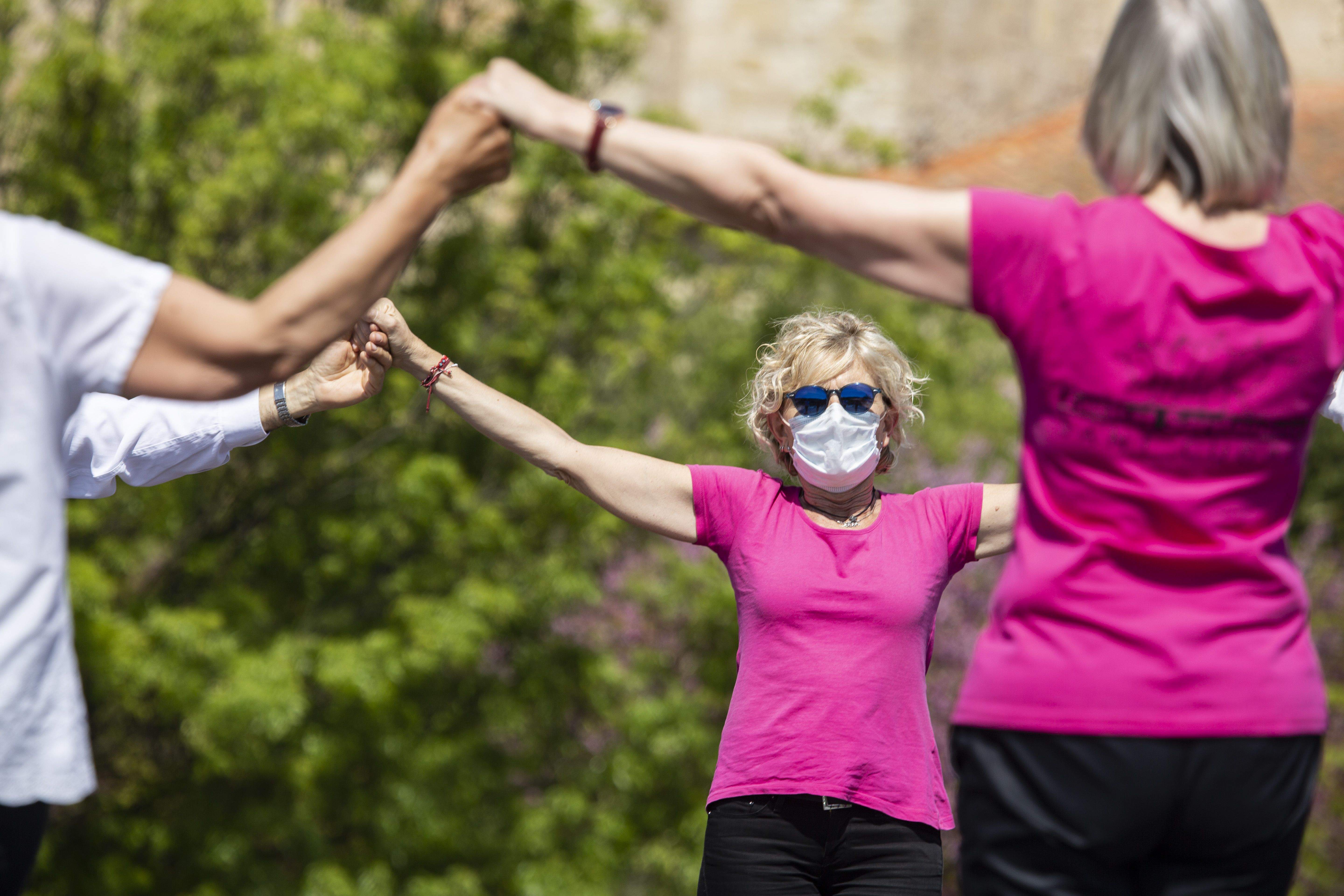 La cultura popular surt al carrer per Sant Jordi. FOTO: Àngel Bravo