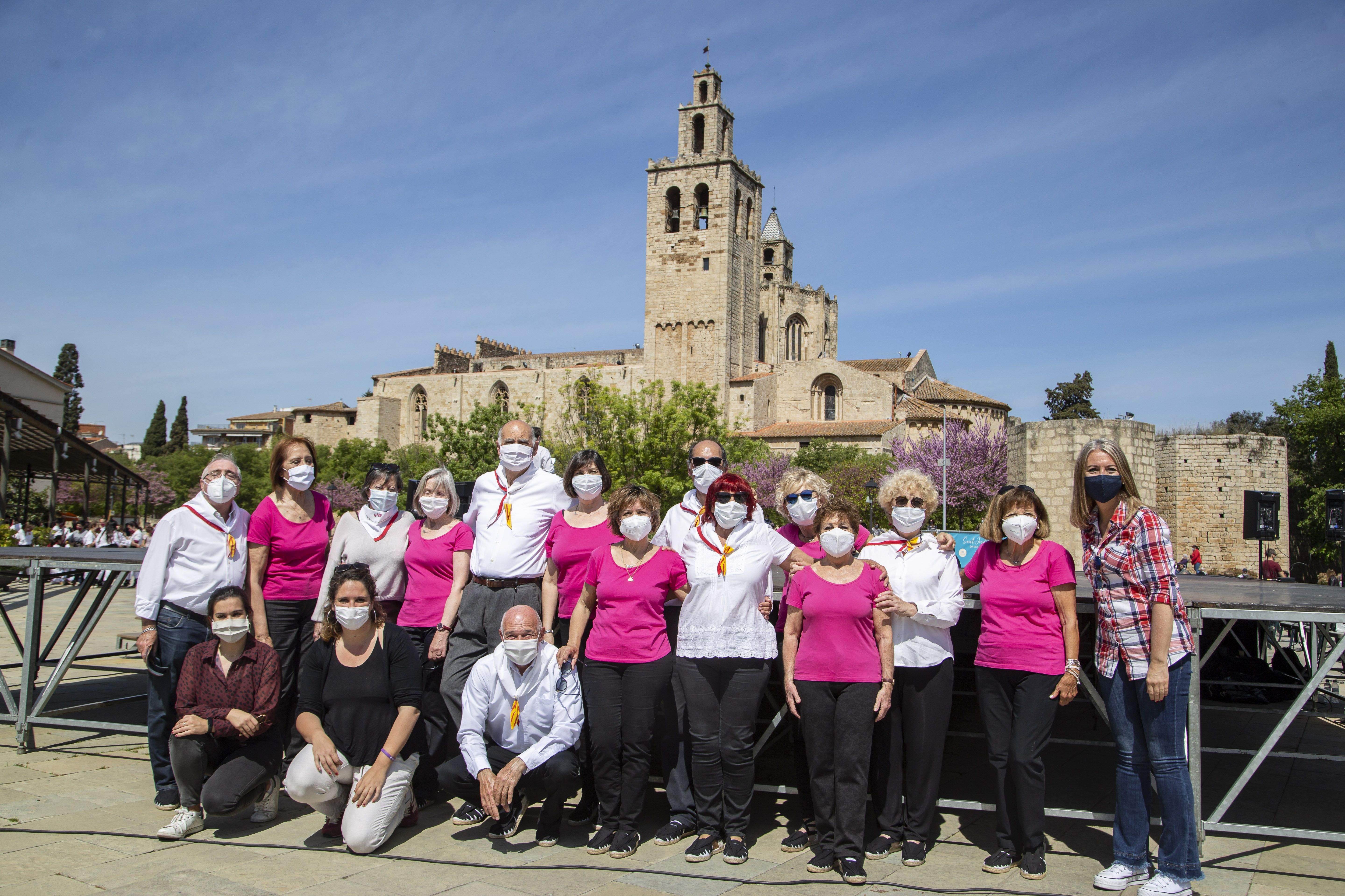 La cultura popular surt al carrer per Sant Jordi. FOTO: Àngel Bravo