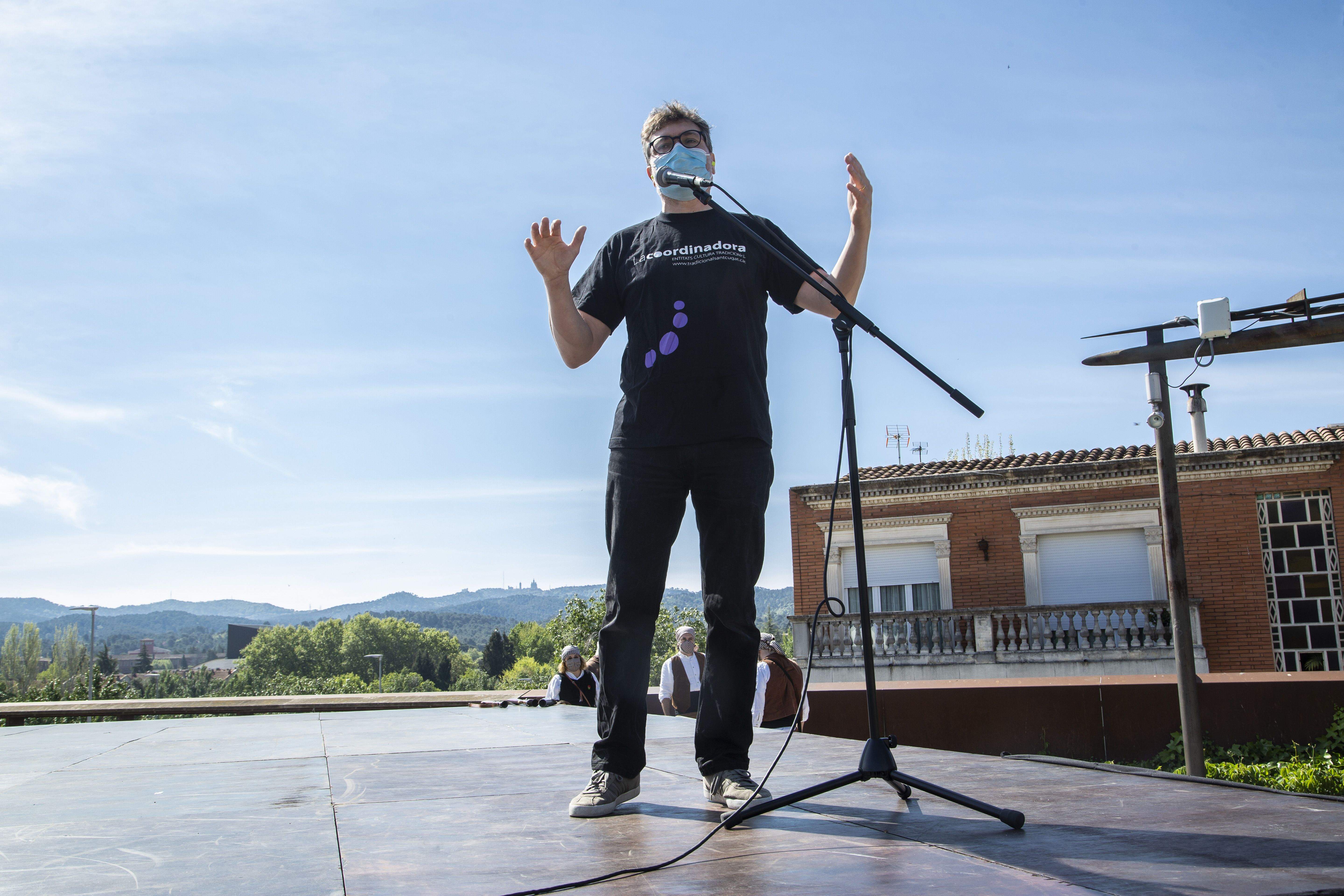 La cultura popular surt al carrer per Sant Jordi. FOTO: Àngel Bravo