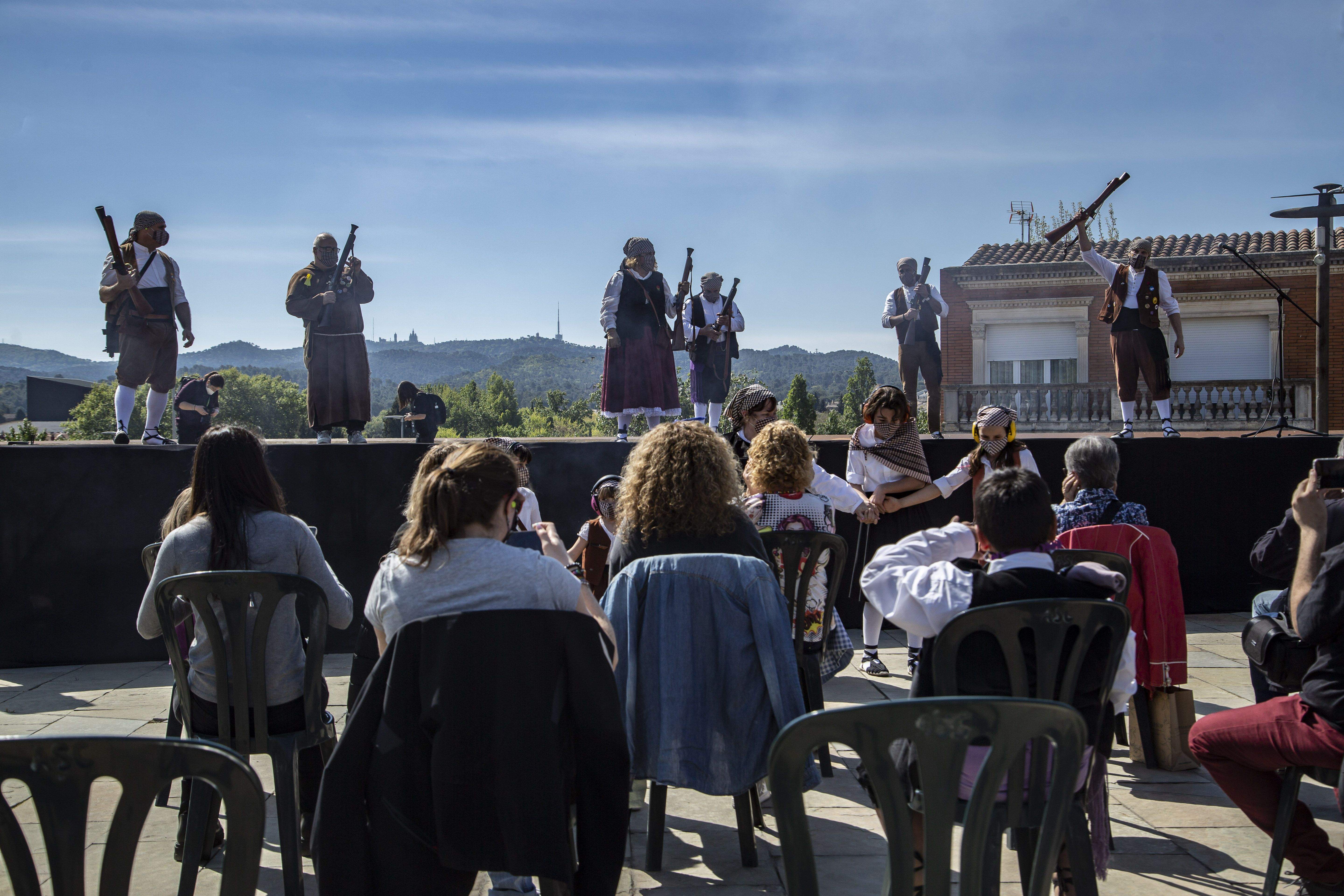 La cultura popular surt al carrer per Sant Jordi. FOTO: Àngel Bravo