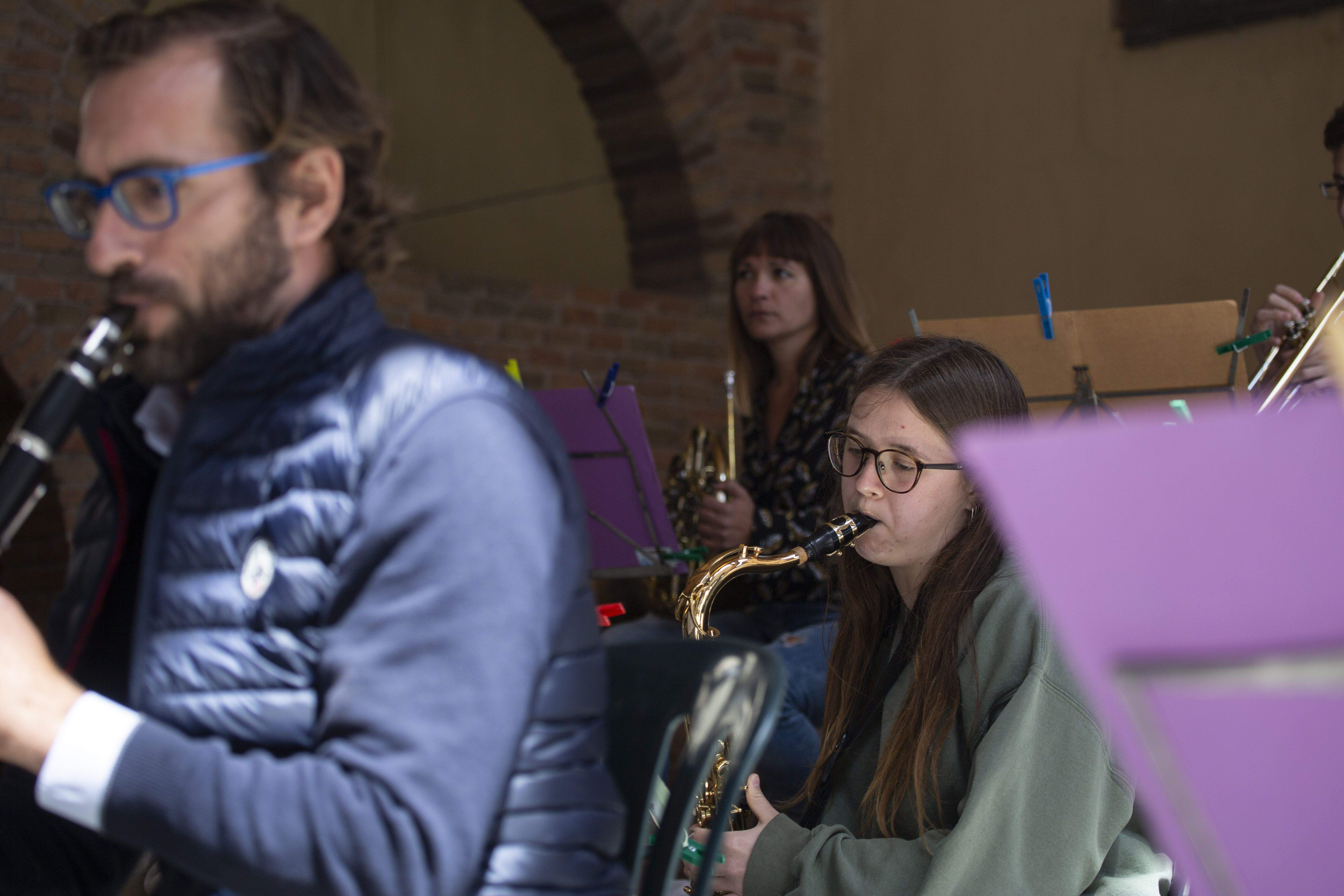 Concert de Sant Jordi amb swing de l'Orquestra Moderna Fusió. FOTO: Àngel Bravo