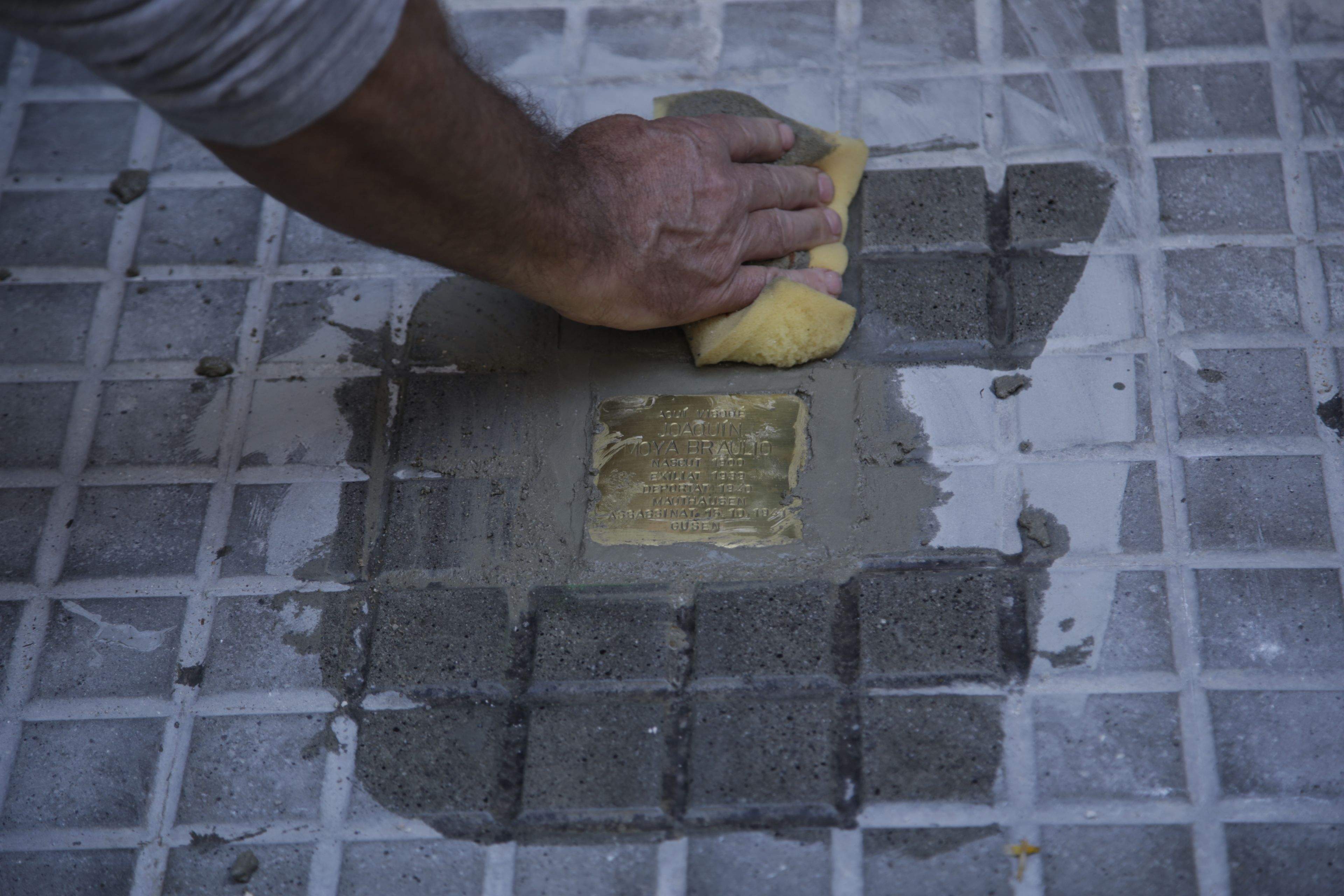 Sant Cugat ret homenatge als santcugatencs que van ser deportats a camps de concentració nazis. FOTO: Àngel Bravo