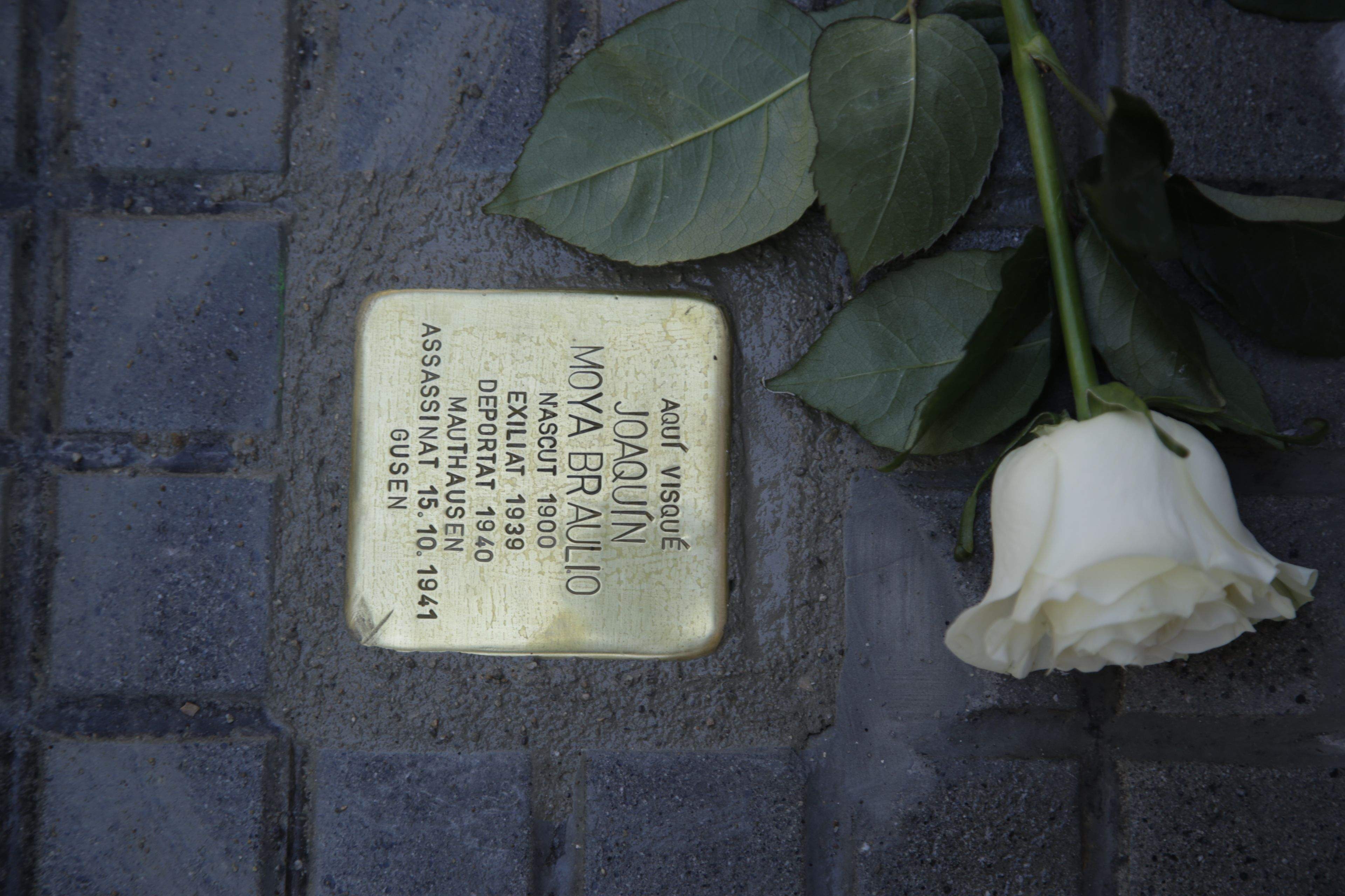 Sant Cugat ret homenatge als santcugatencs que van ser deportats a camps de concentració nazis. FOTO: Àngel Bravo