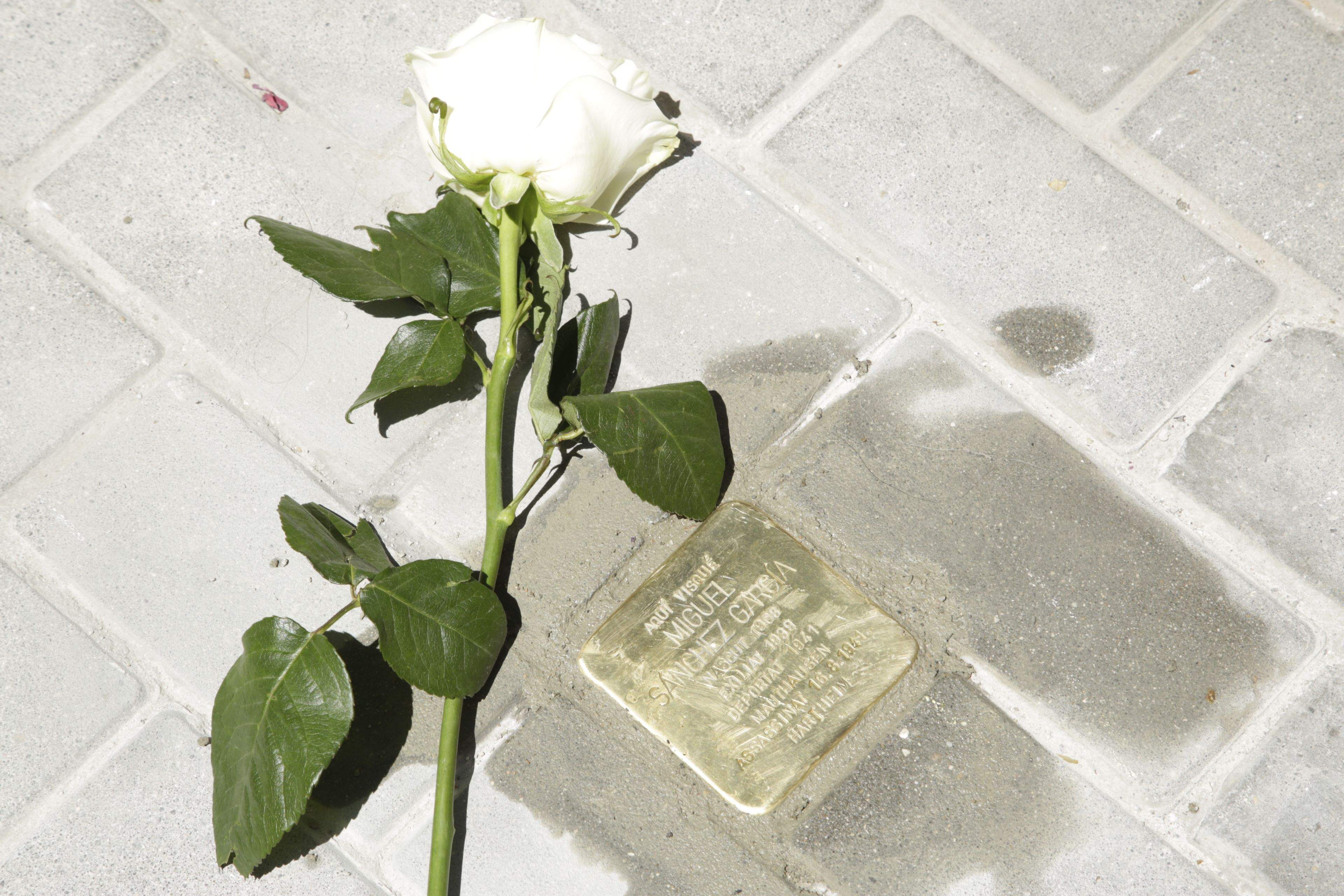 Sant Cugat ret homenatge als santcugatencs que van ser deportats a camps de concentració nazis. FOTO: Àngel Bravo