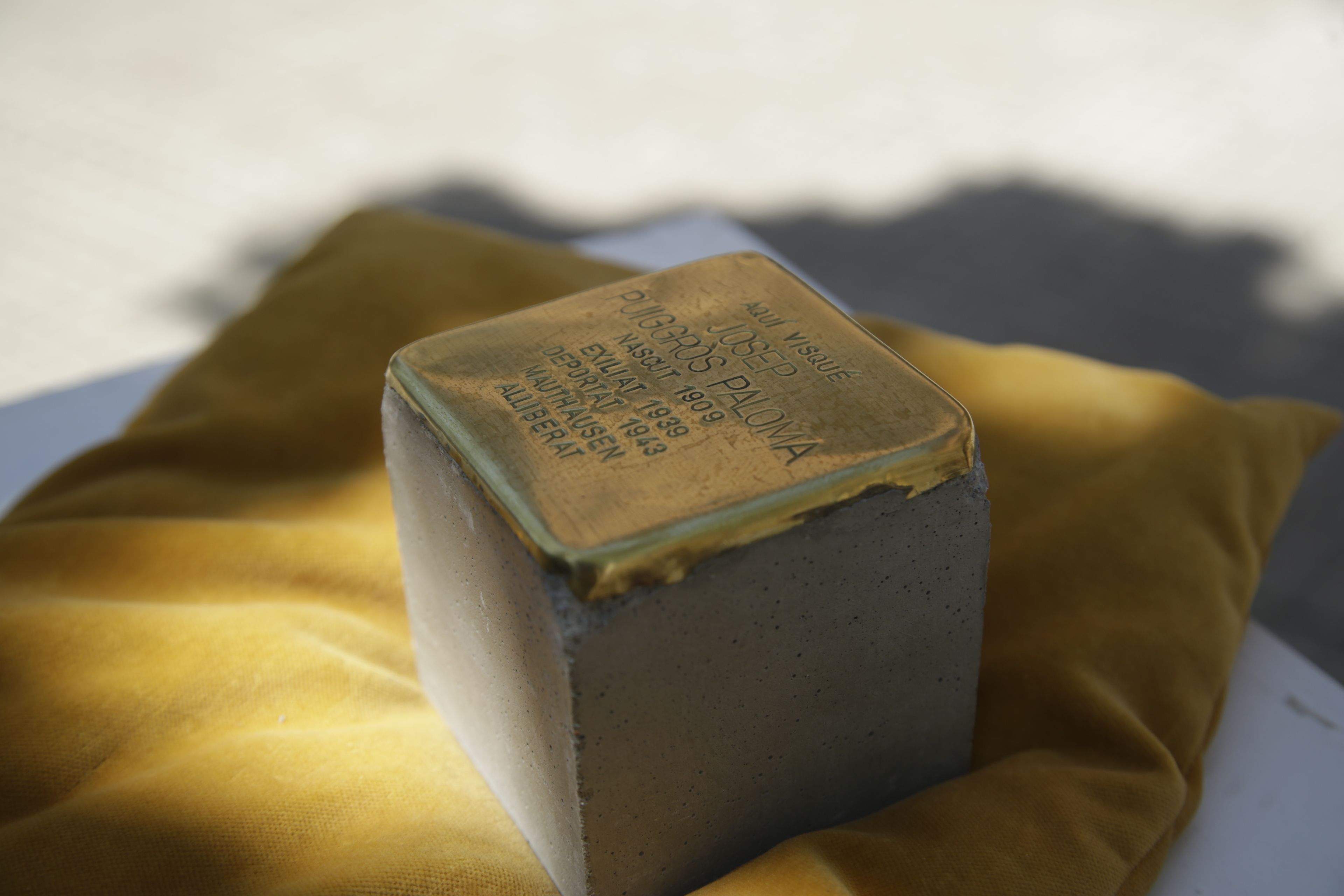 Sant Cugat ret homenatge als santcugatencs que van ser deportats a camps de concentració nazis. FOTO: Àngel Bravo