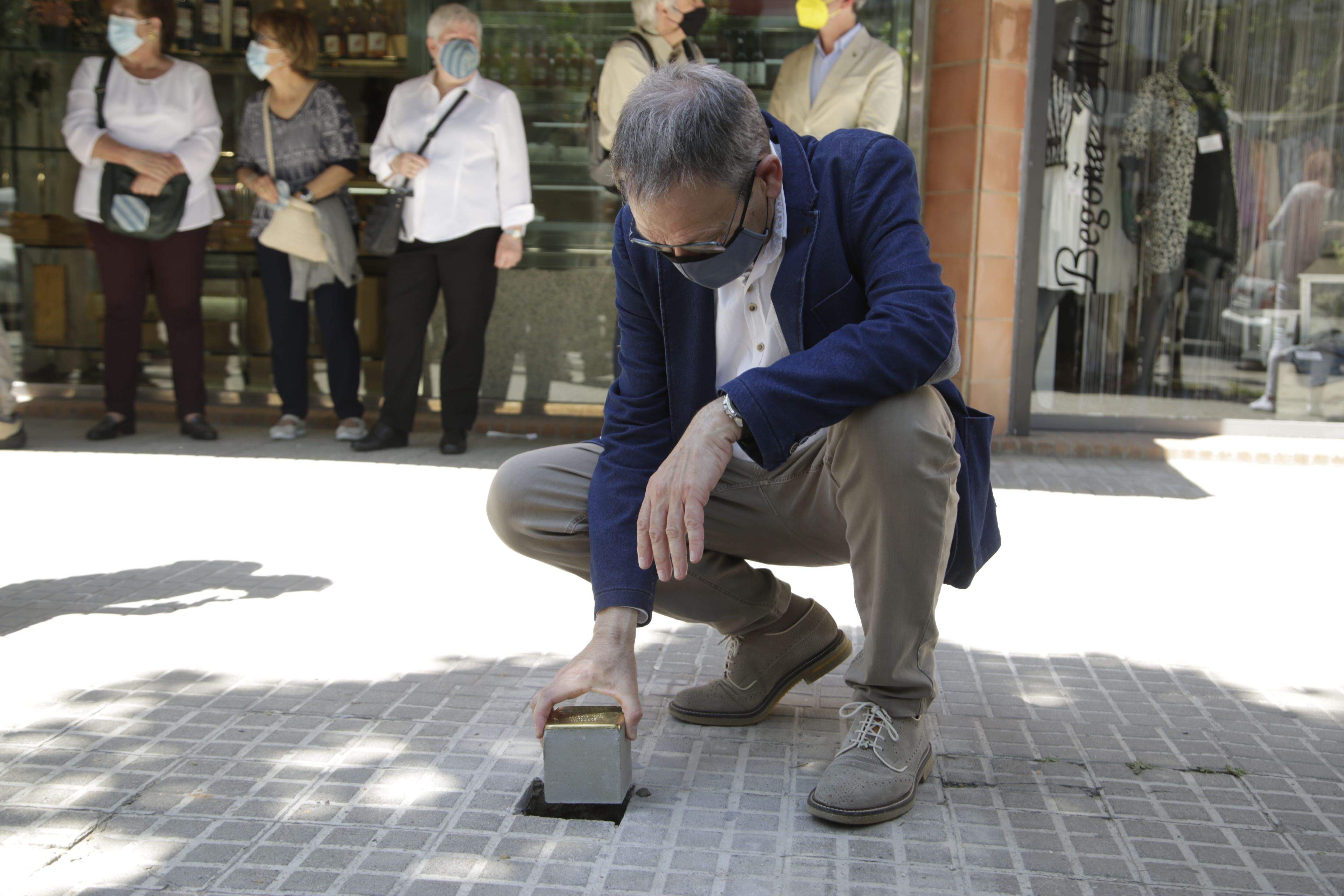 Sant Cugat ret homenatge als santcugatencs que van ser deportats a camps de concentració nazis. FOTO: Àngel Bravo