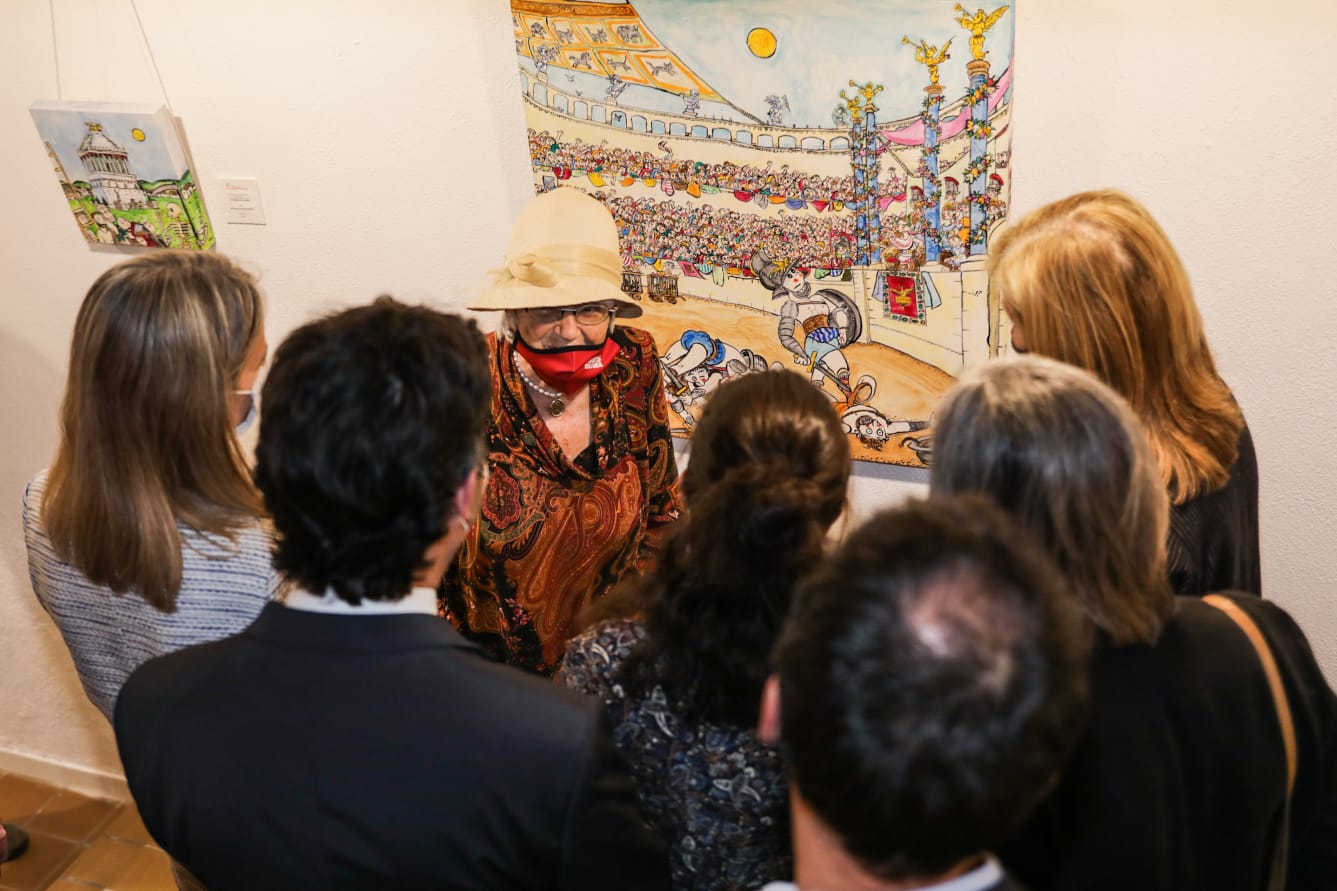 Pilarín Bayés exposa la seva obra a la Sala Rusiñol, que celebra el seu 35è aniversari. FOTO: Lali Puig