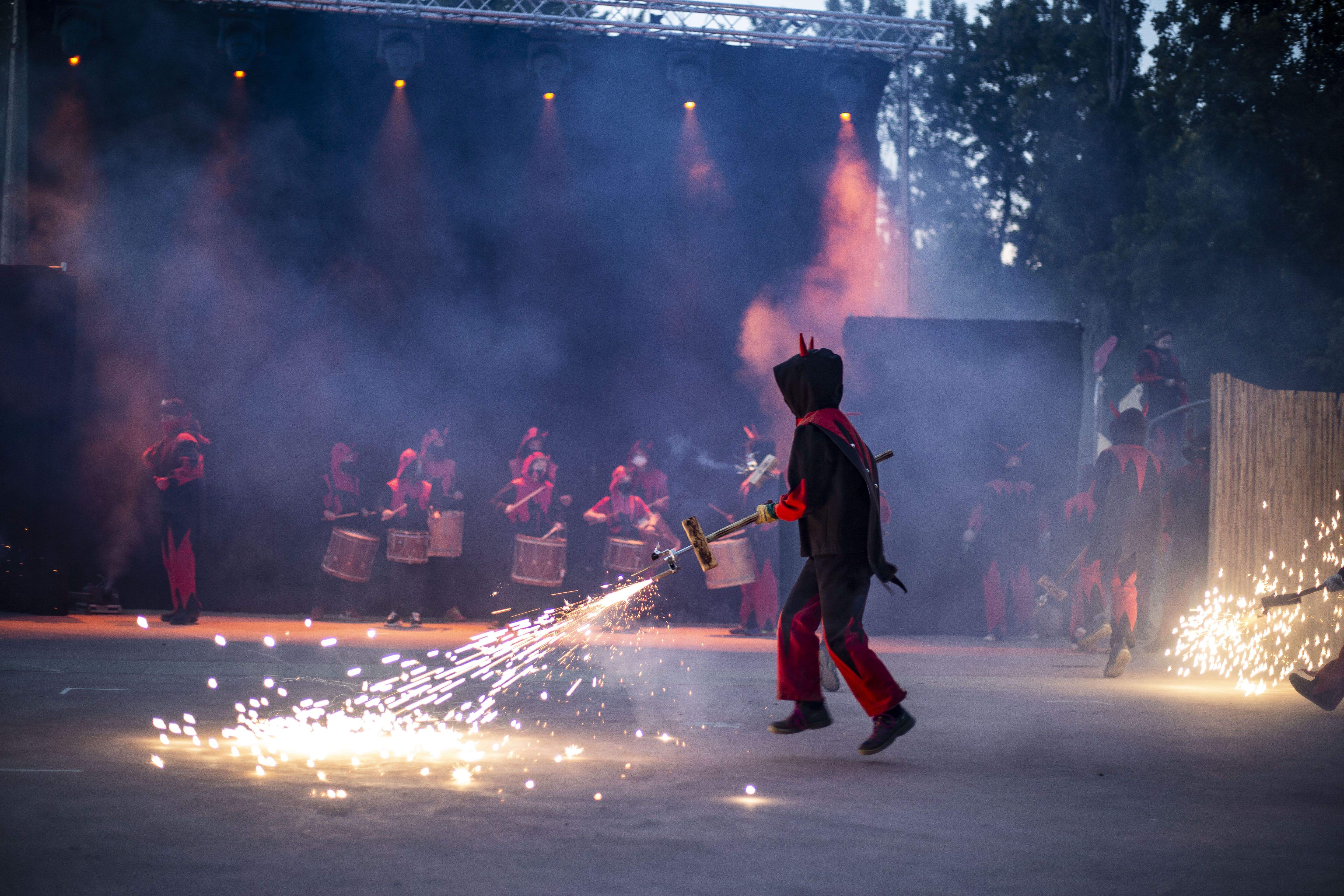 Els Diables han sortit al carrer amb la Trobada de Bèsties. FOTO: Àngel Bravo