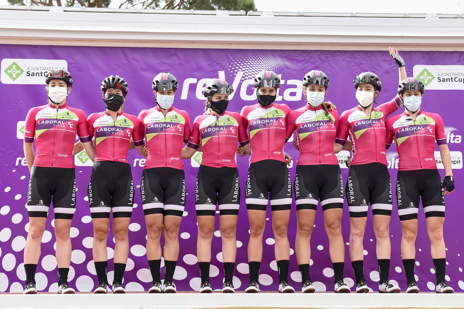 Sortida de la reVolta. Foto: Bernat Millet.