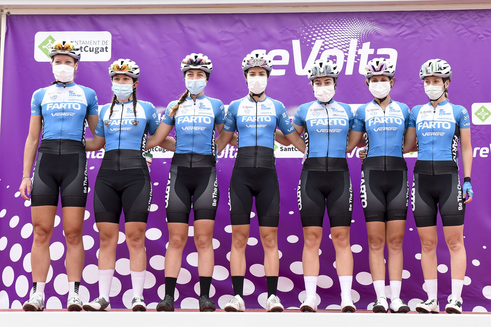 Sortida de la reVolta. Foto: Bernat Millet.