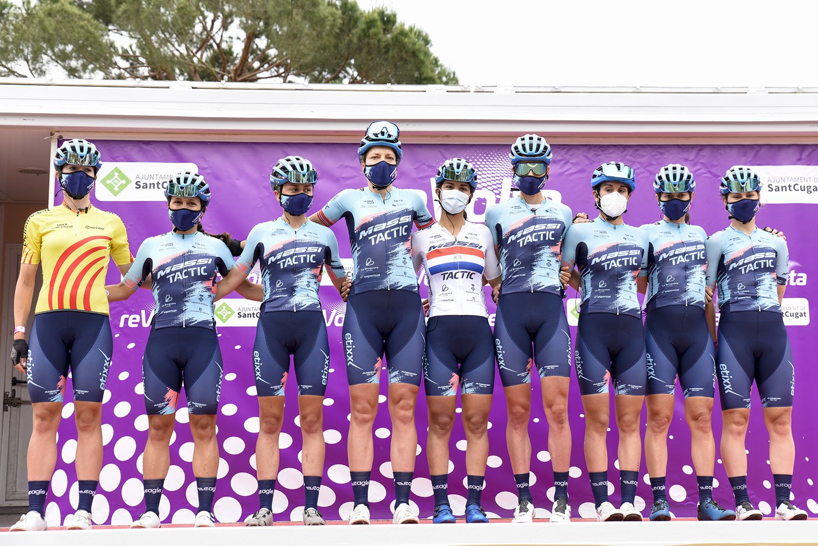 Sortida de la reVolta. Foto: Bernat Millet.