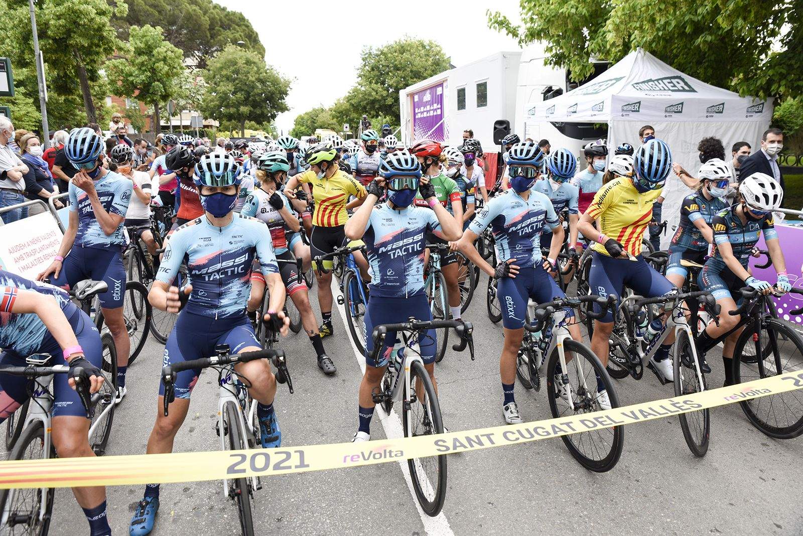 Sortida de la reVolta. Foto: Bernat Millet.