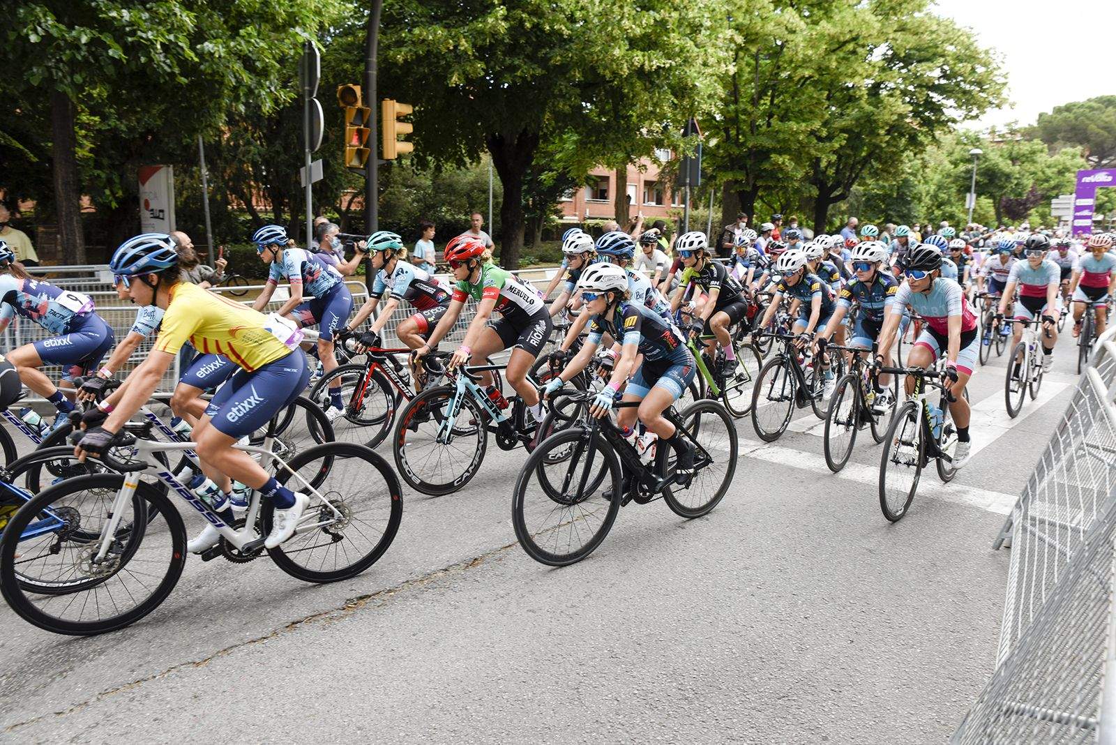 Sortida de la reVolta. Foto: Bernat Millet.