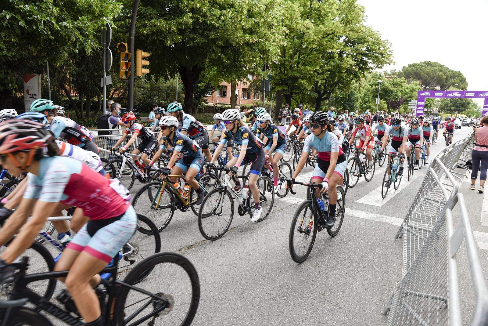 Sortida de la reVolta. Foto: Bernat Millet.