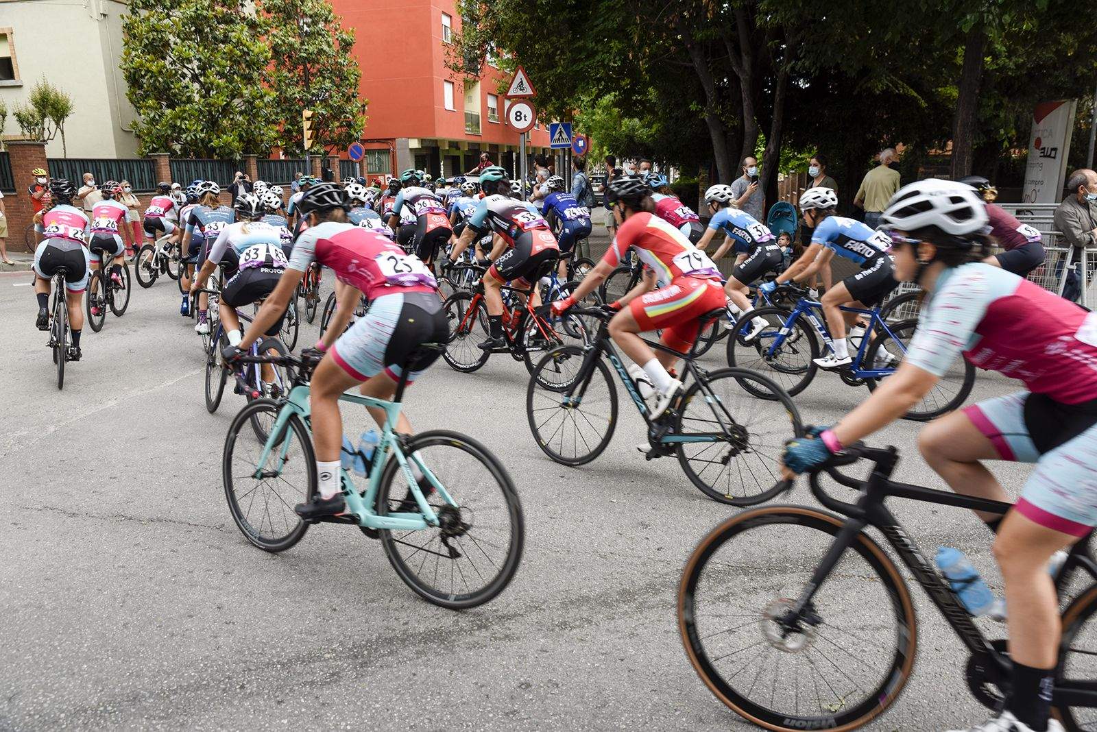 Sortida de la reVolta. Foto: Bernat Millet.