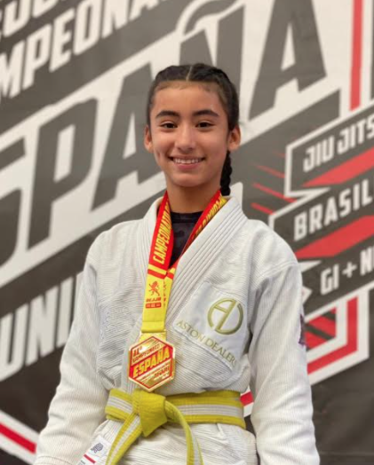 Alejandra Boixader, amb la medalla d'or del Campionat d'Espanya de jiu-jitsu brasiler. FOTO: Cedida