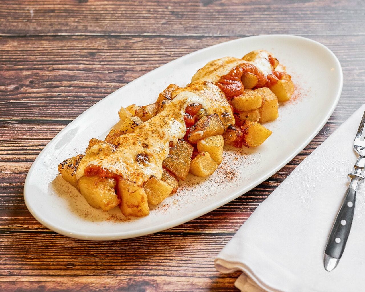 Restaurant Santa Rita ofereix tapes, hamburgueses, pasta i amanides. FOTO: Cedida