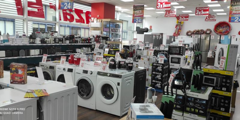 Interior del nou establiment de 'Bazar El Regalo' a Sant Cugat. FOTO: Cedida