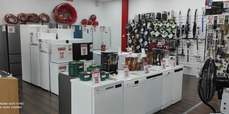 Interior de la botiga 'Bazar El Regalo'. FOTO: Cedida