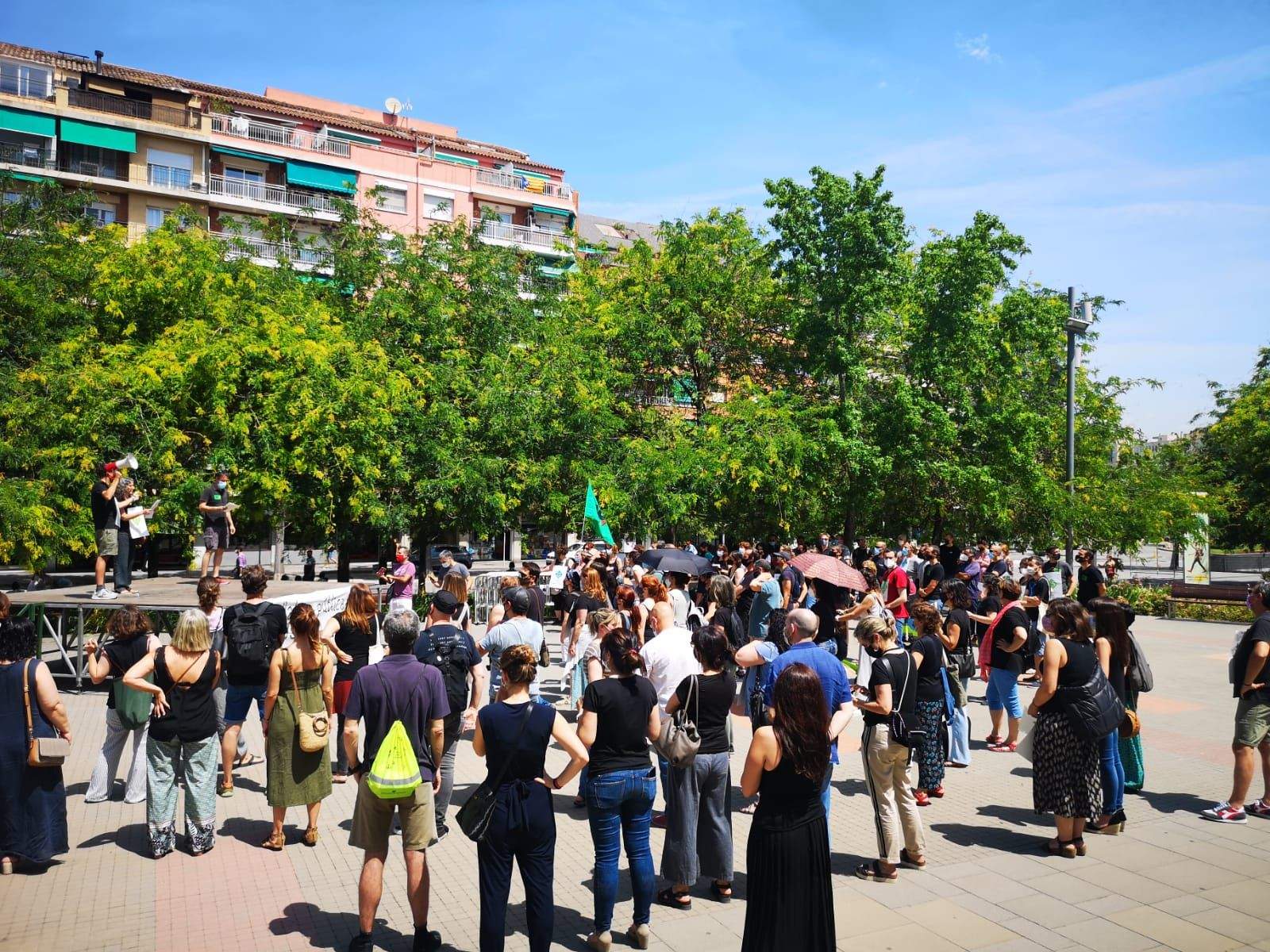Treballadors de l'Ajuntament de Sant Cugat demanen acabar amb la temporalitat. FOTO: Cedida