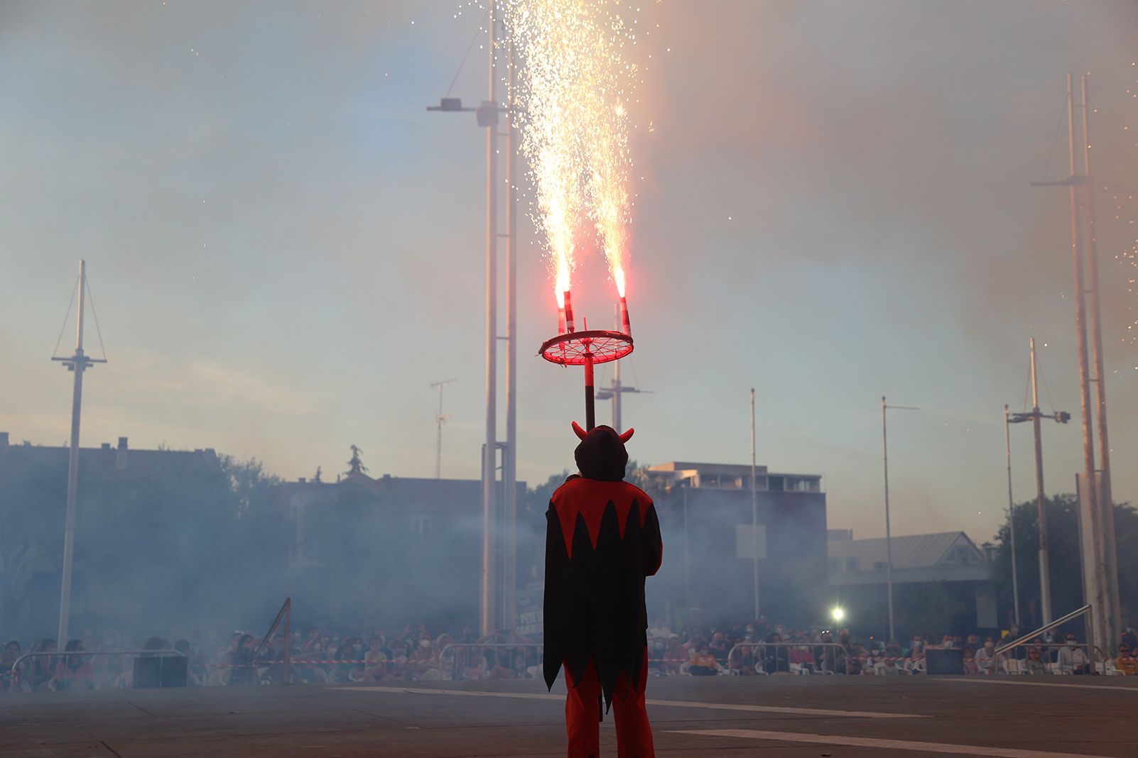 Esclat de foc Infantil "Foc al virus". Foto: Anna Bassa