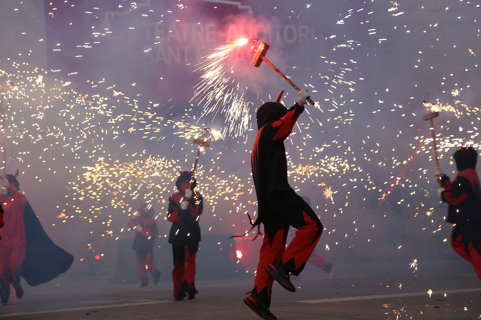 Esclat de foc Infantil "Foc al virus". Foto: Anna Bassa