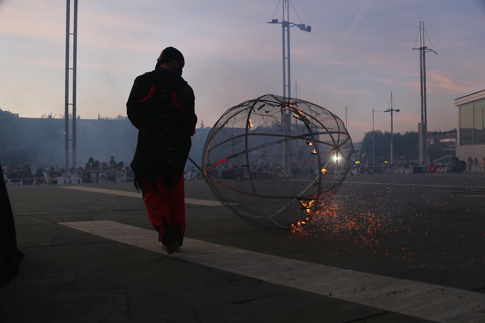 Esclat de foc Infantil "Foc al virus". Foto: Anna Bassa