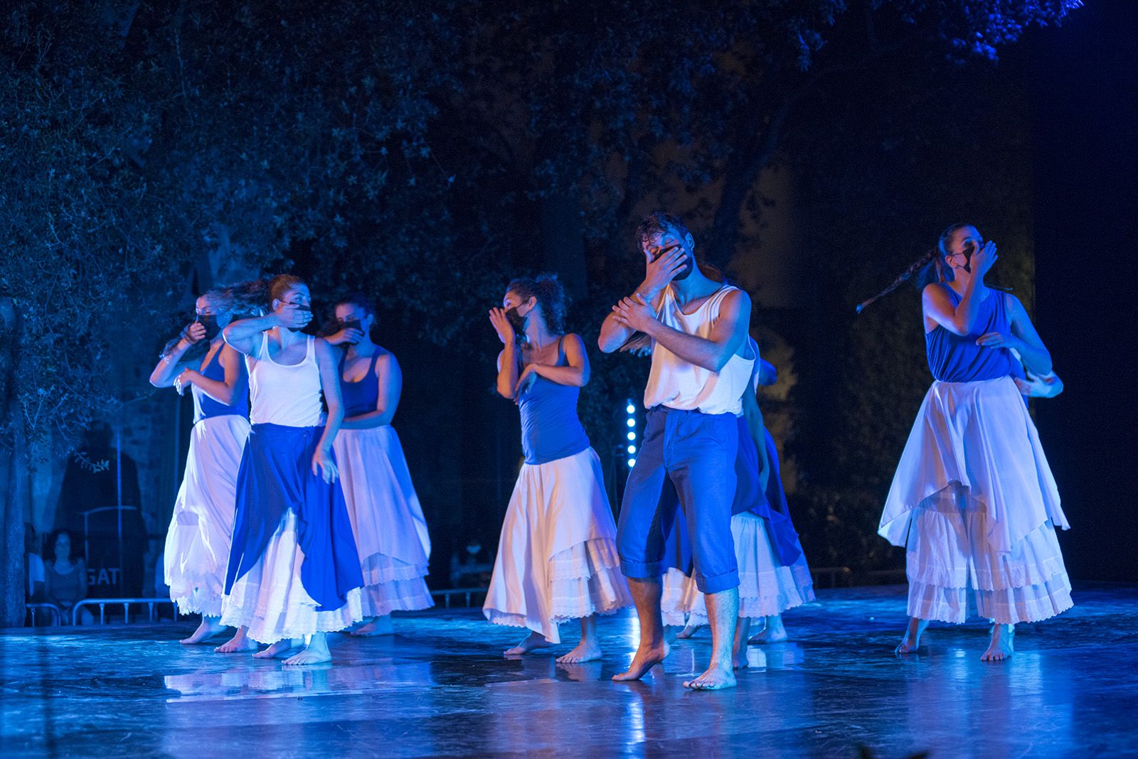 "Seguim ballant" actuació del Cos de dansa Esbart Sant Cugat. Foto: Bernat Millet.