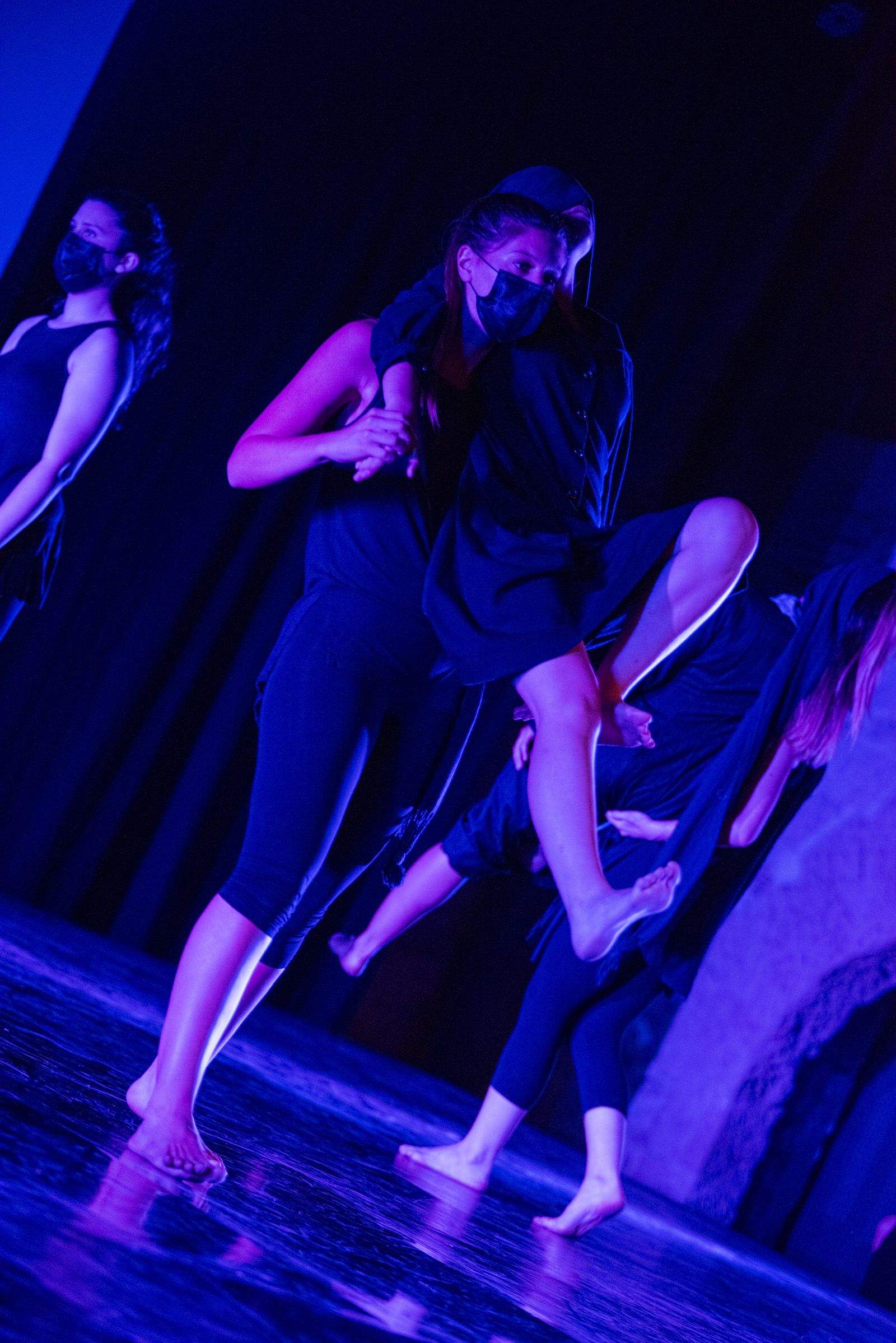 "Seguim ballant" actuació del Cos de dansa Esbart Sant Cugat. Foto: Bernat Millet.