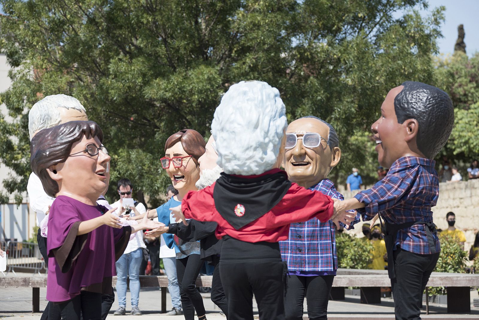 Ball de caparrots i mostra d'entremesos. Foto: Bernat Millet.