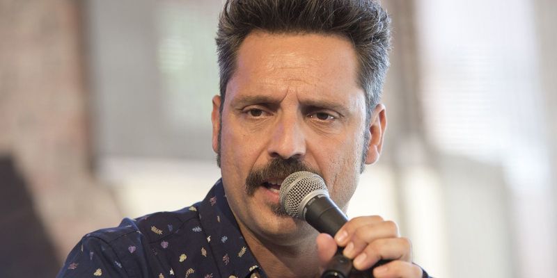 Joan Pau Chaves ha ofert la seva veu en el concert de l'Orquestra Moderna Fusió. FOTO: Bernat Millet