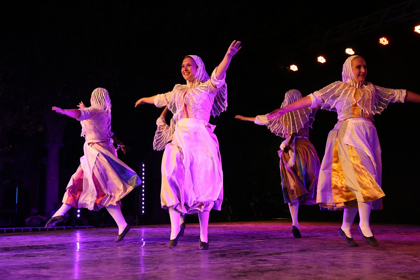 Espectacle "Temps de dansa" del Grup Mediterrània. Foto: Anna Bassa