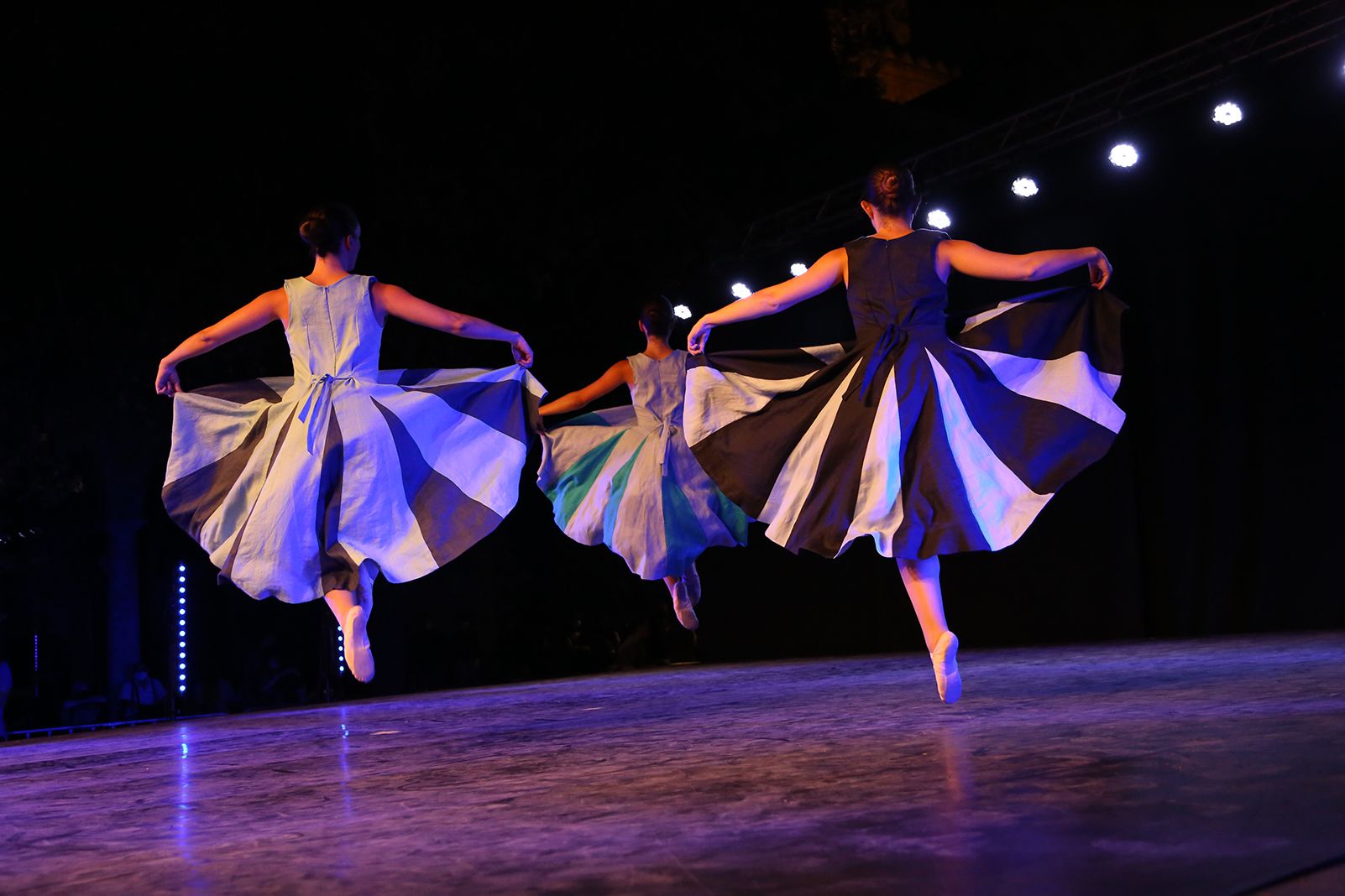 Espectacle "Temps de dansa" del Grup Mediterrània. Foto: Anna Bassa