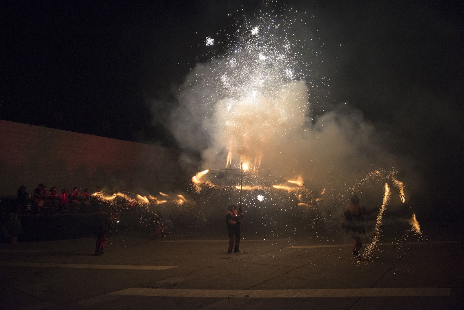 Versots i esclat de foc de Festa Major. Foto: Bernat Millet.