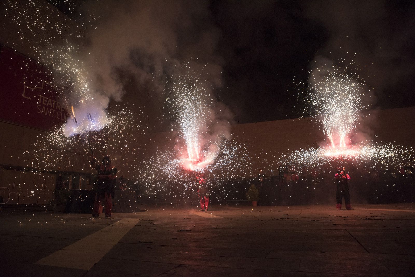 Versots i esclat de foc de Festa Major. Foto: Bernat Millet.