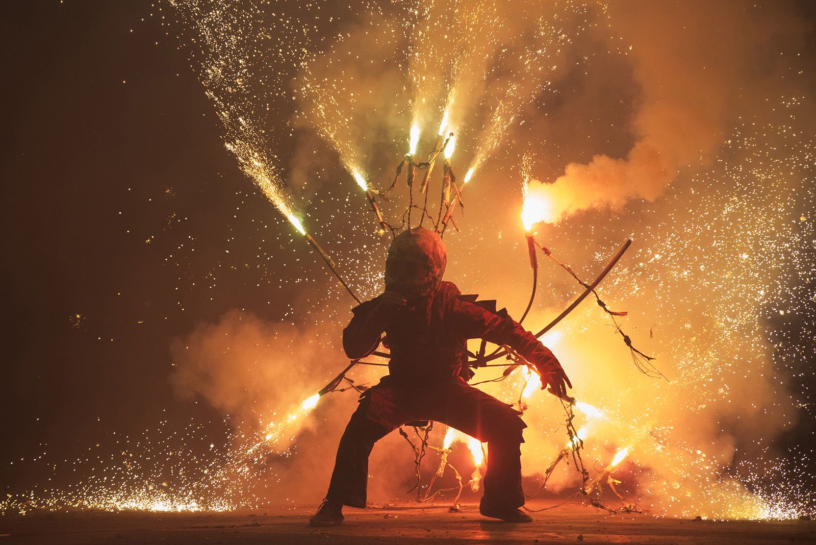 Versots i esclat de foc de Festa Major. Foto: Bernat Millet.