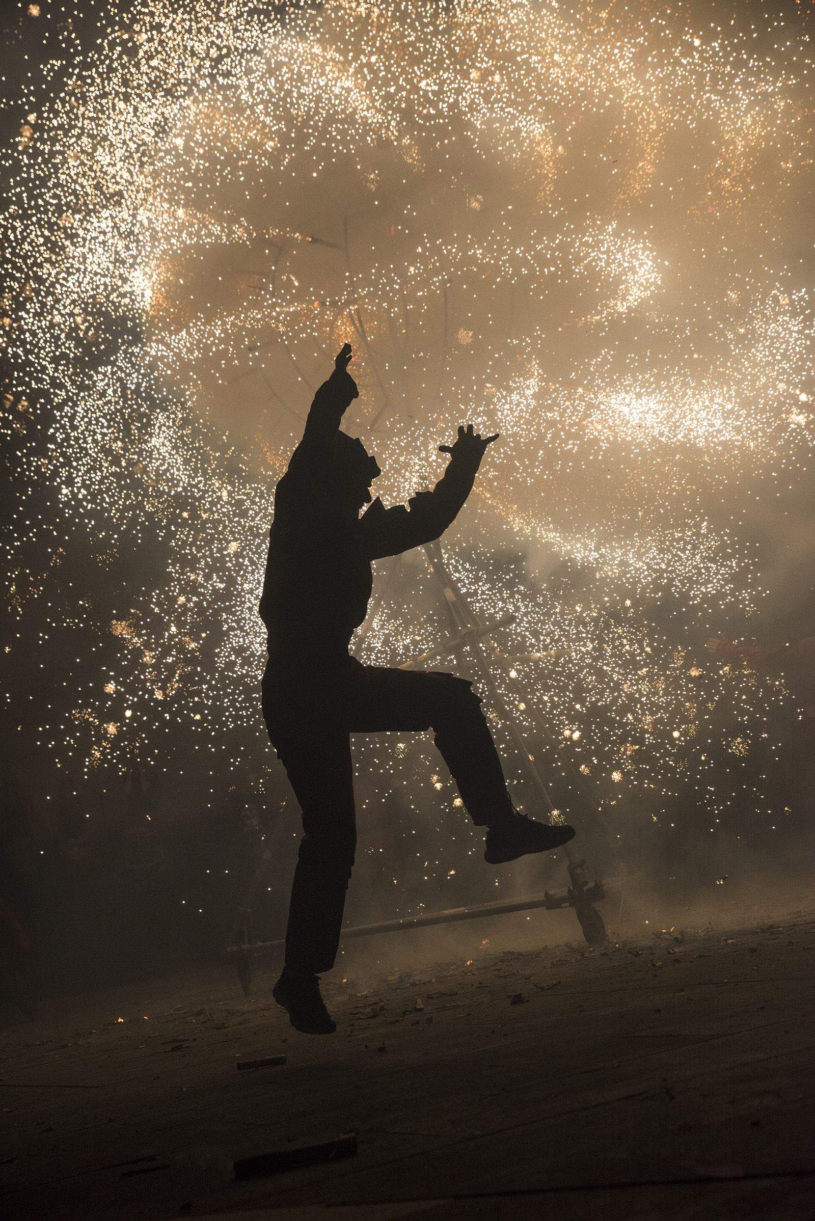 Versots i esclat de foc de Festa Major. Foto: Bernat Millet.