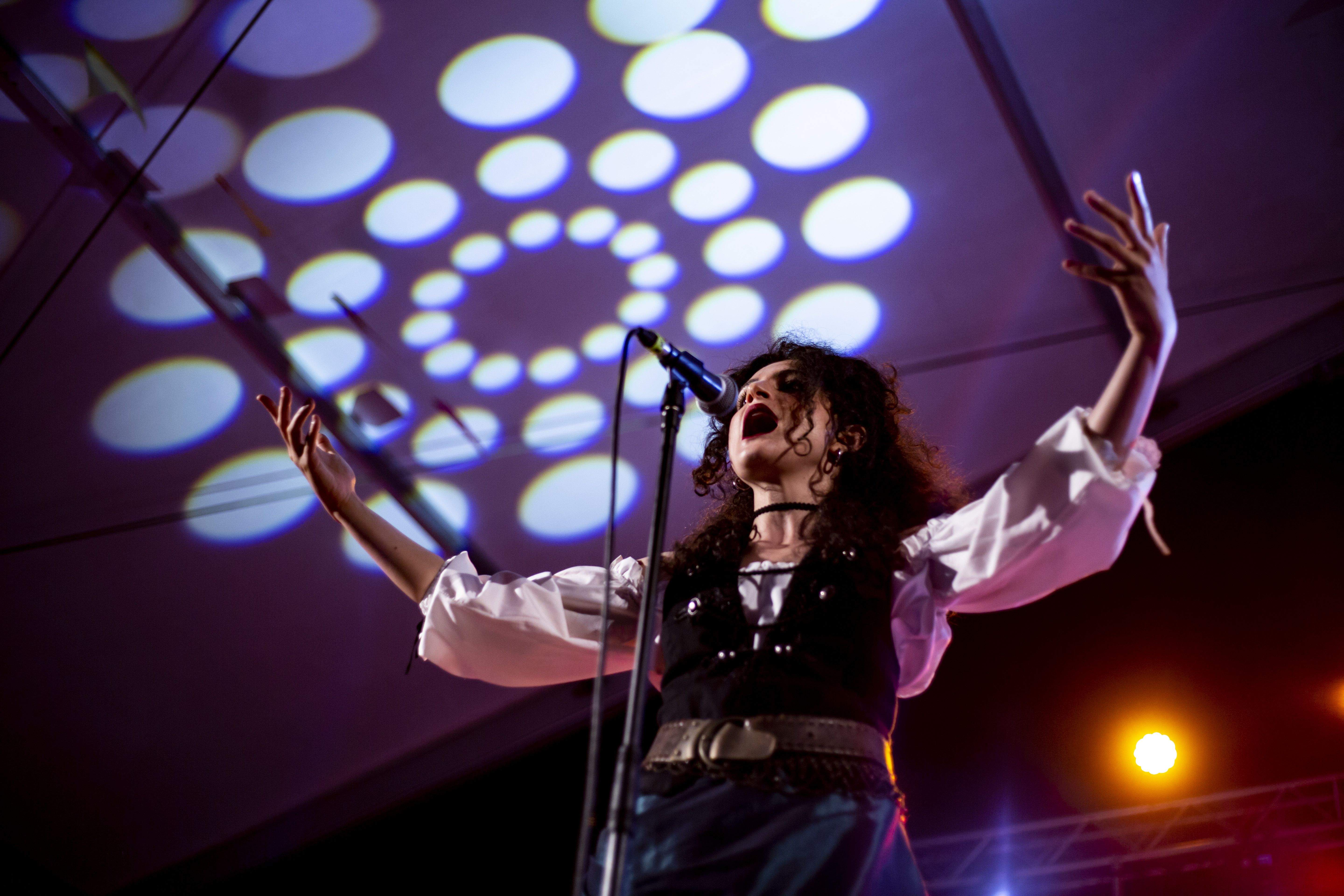 Barcelona Gipsy Balkan Orchestra, en concert. Foto: Àngel Bravo