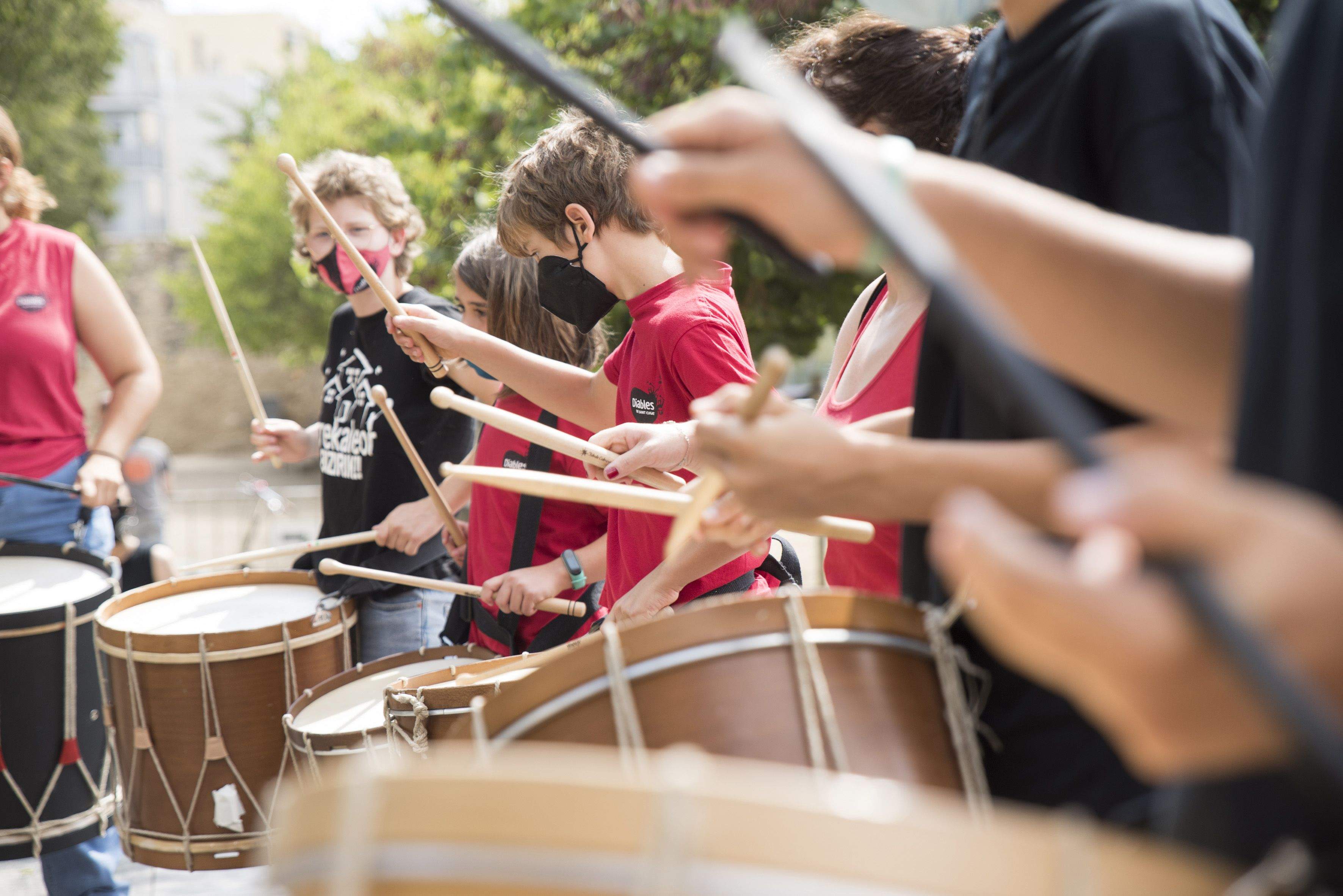 Concert d'arrel. Les músiques de Sant Cugat. Foto: Bernat Millet.