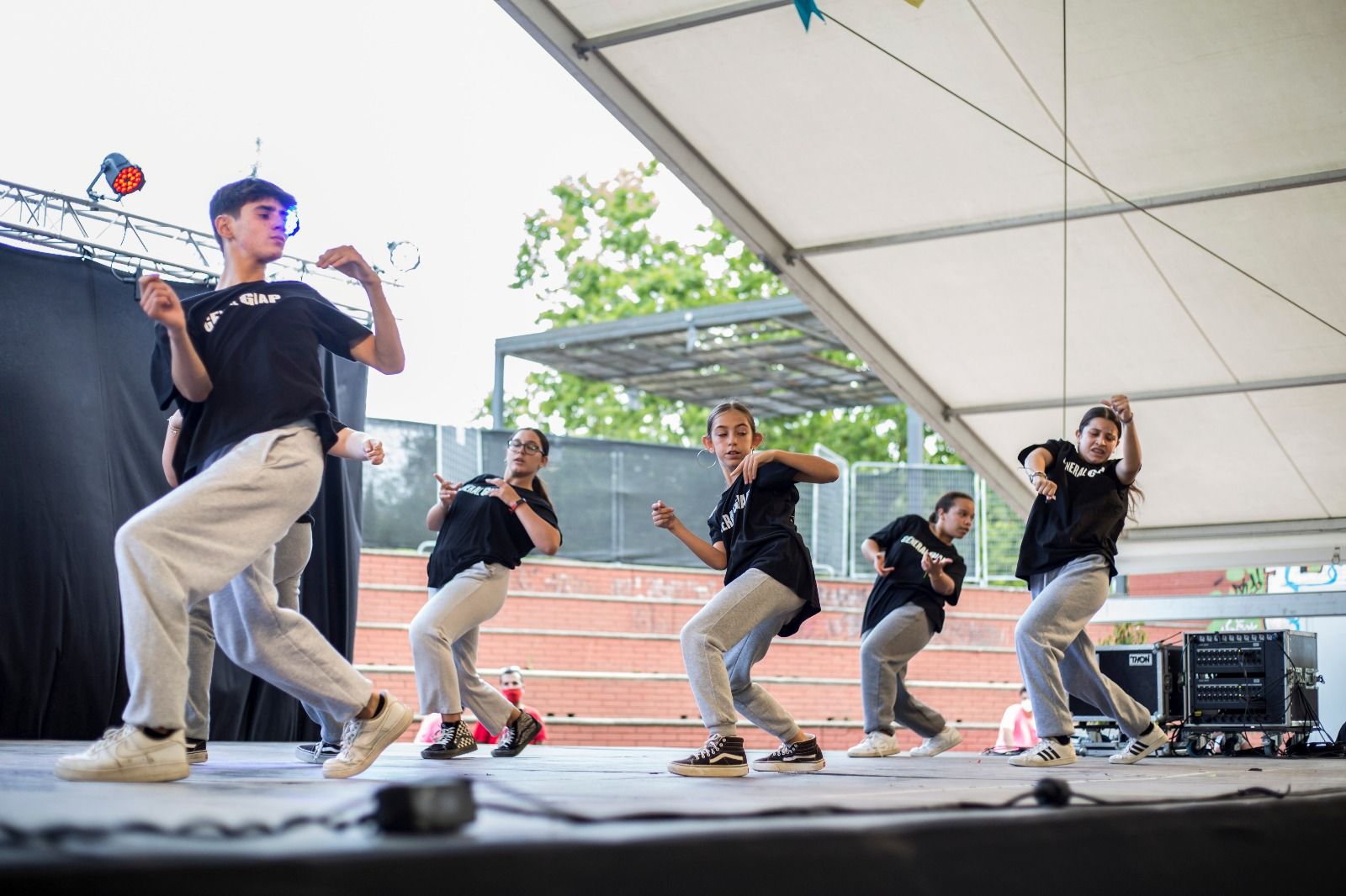 L'escola General Giap i el seu grup The Basement Crew han acostat les danses urbanes i el hip-hop a la ciutadania. FOTO: Àngel Bravo