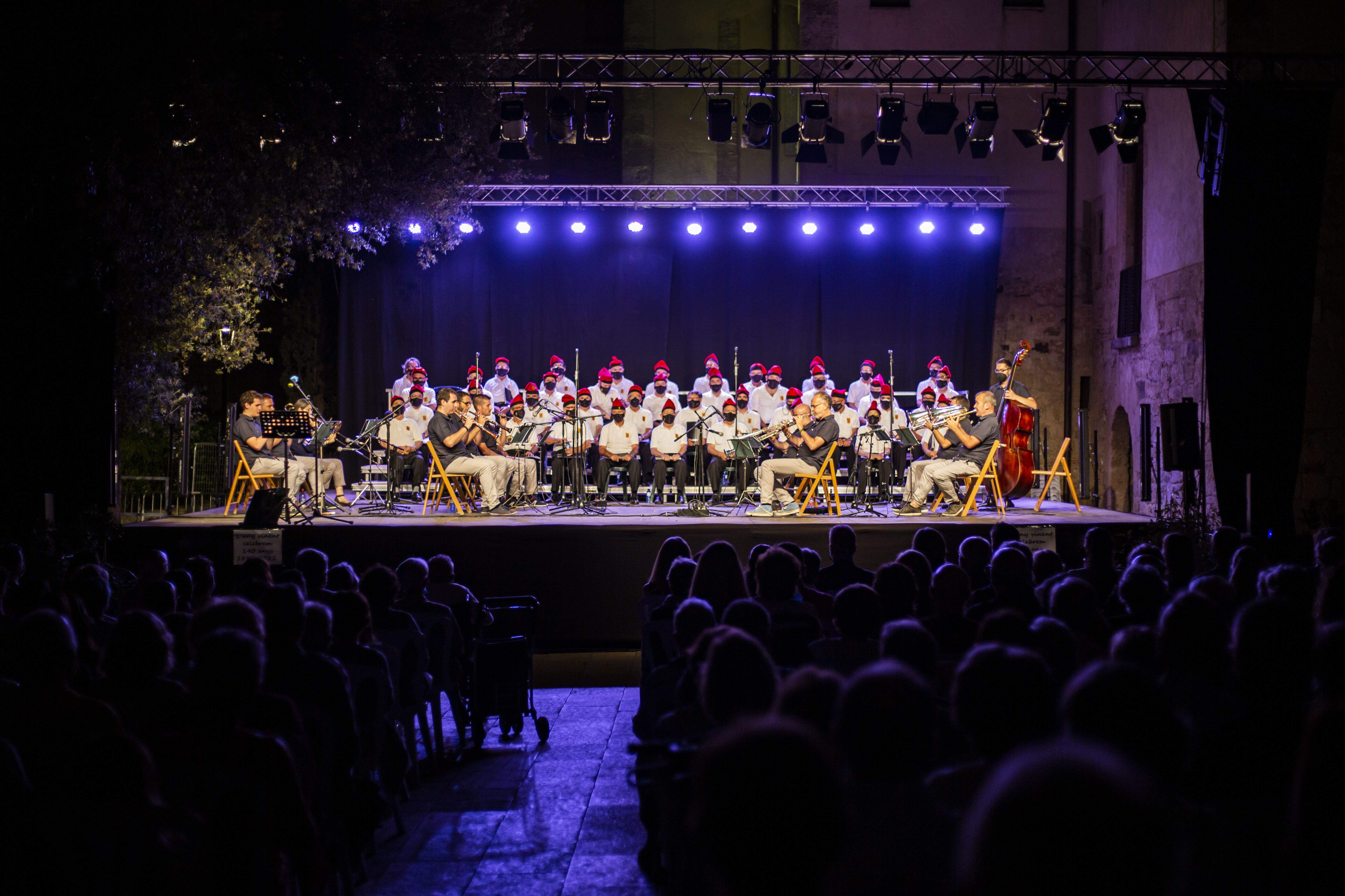 La Lira i la sardana. Foto: Àngel Bravo