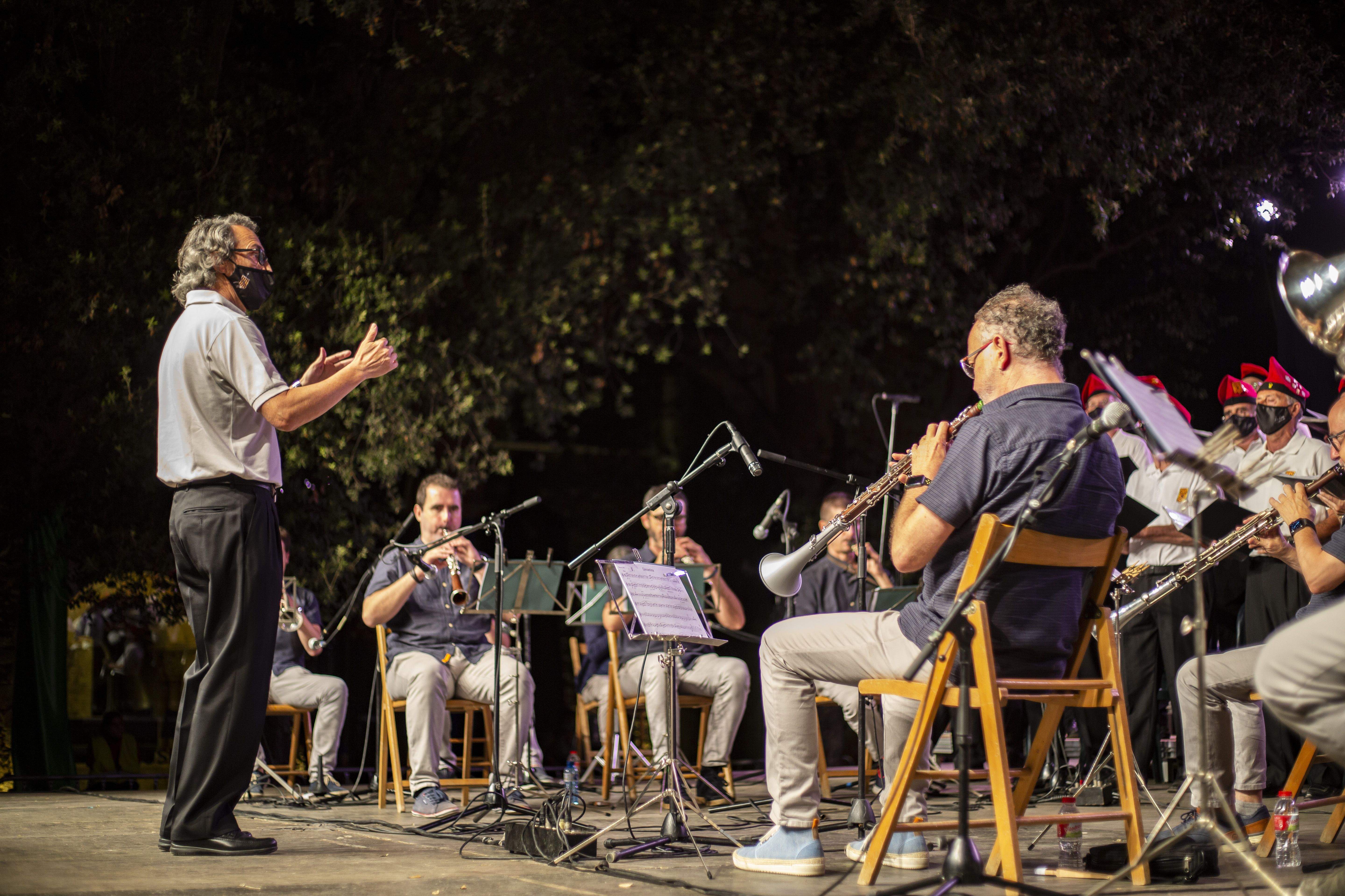 La Lira i la sardana. Foto: Àngel Bravo