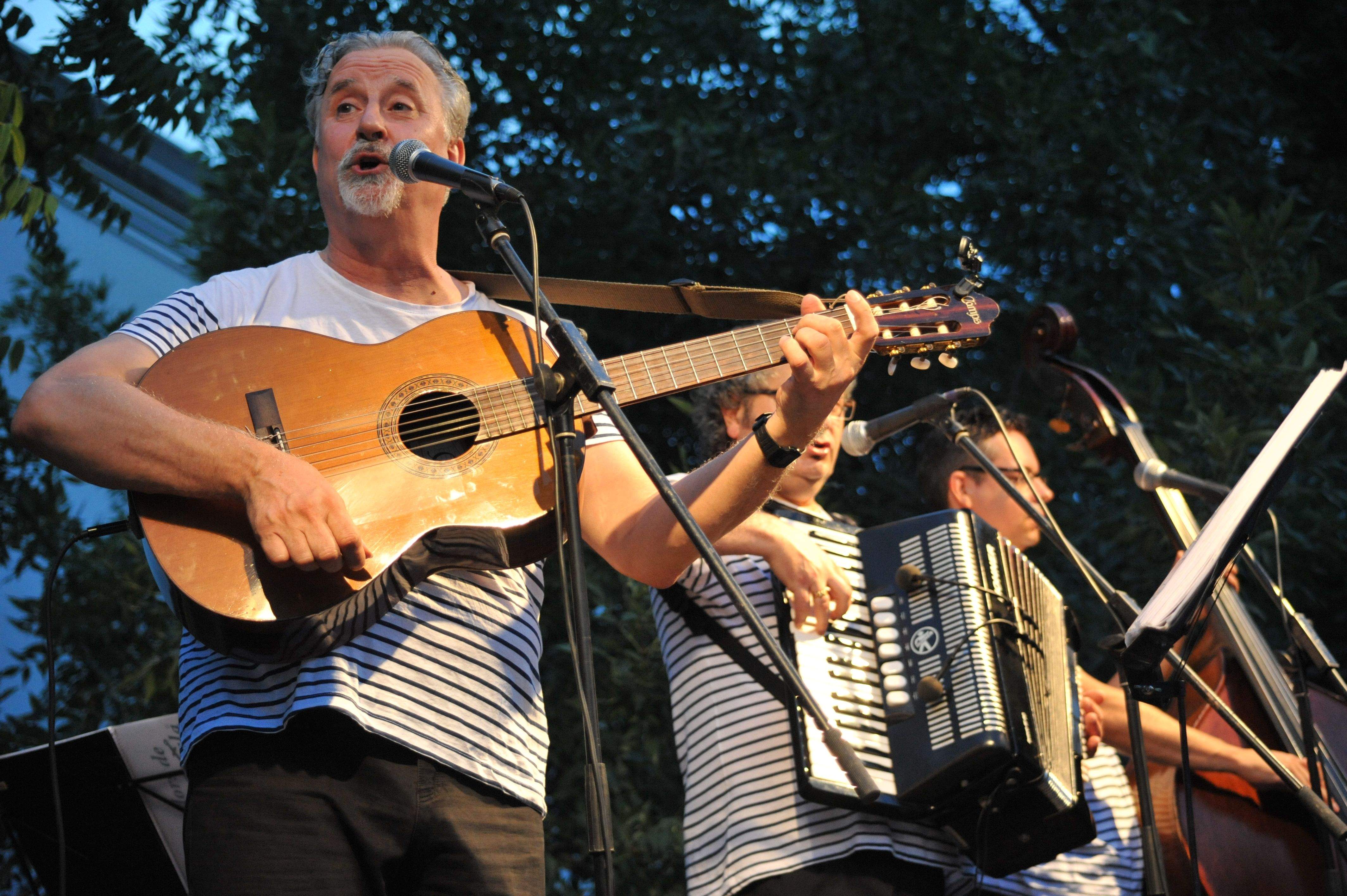 Havaneres d'Els Pescadors de l'Escala en la Festa Major de Mira-Sol. FOTO: Arxiu