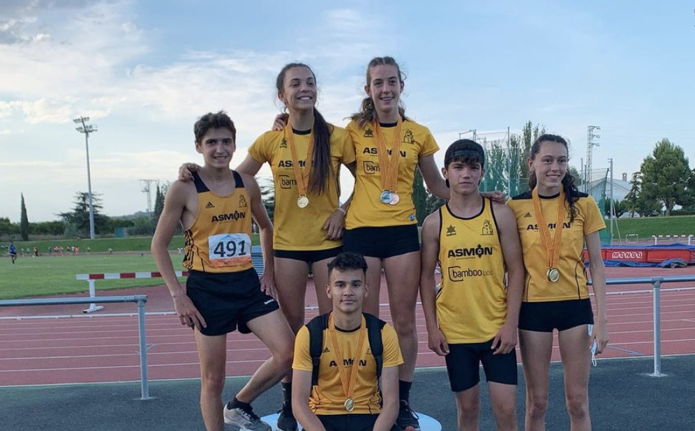 Els sis esportistes del Club Muntanyenc Sant Cugat que van aconseguir pujar al podi en el Campionat de Catalunya sub-16. FOTO: Club Muntanyenc Sant Cugat.