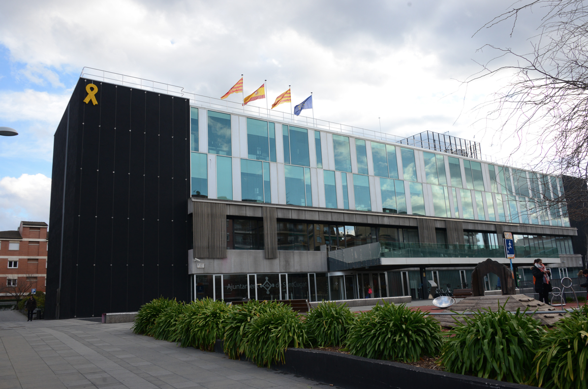La façana de l'Ajuntament de Sant Cugat. FOTO: Arxiu
