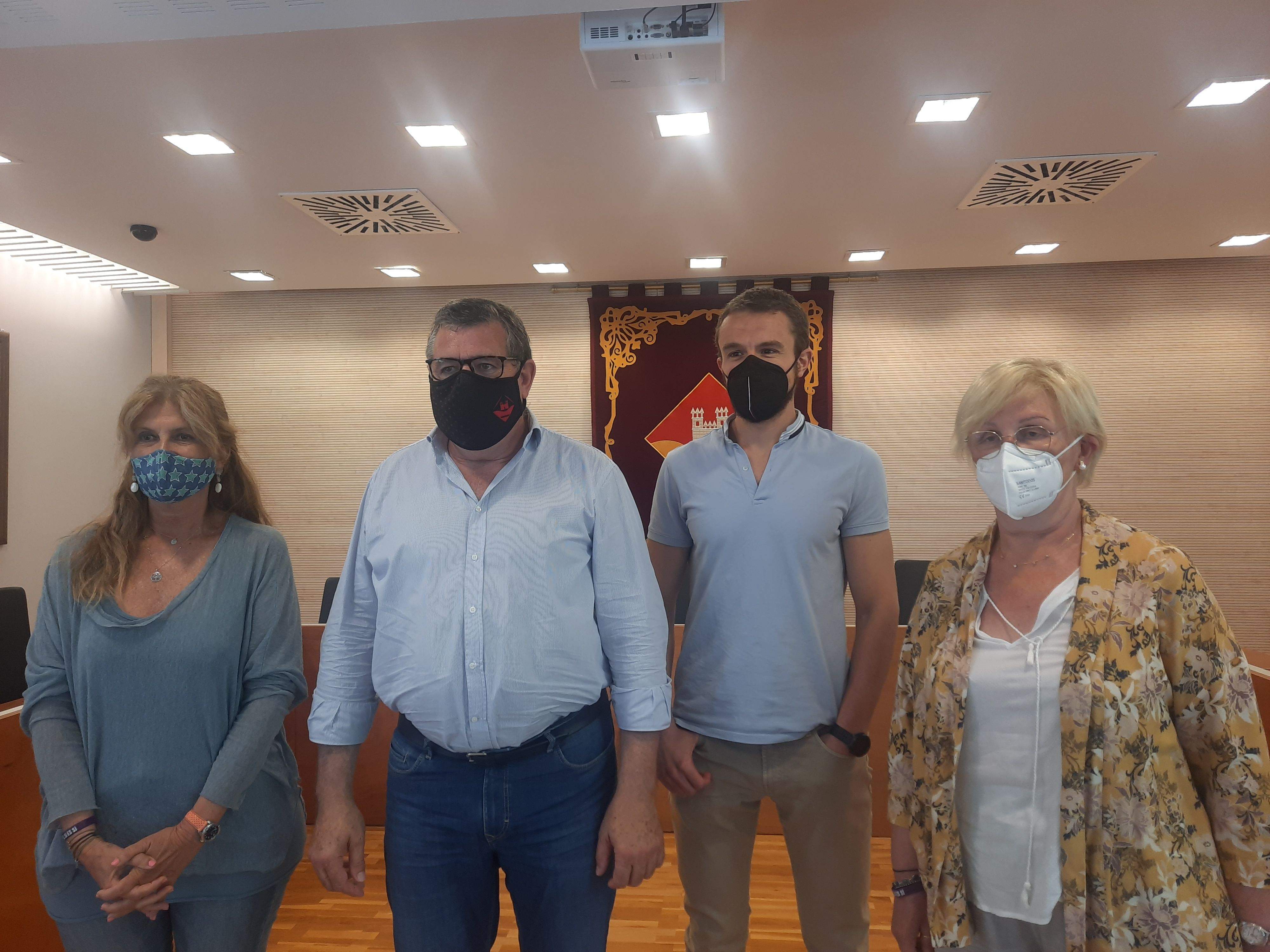 El govern de Junts per Valldoreix: Susanna Herrada, Josep Puig, Bernat Gisbert i Elena Degollada