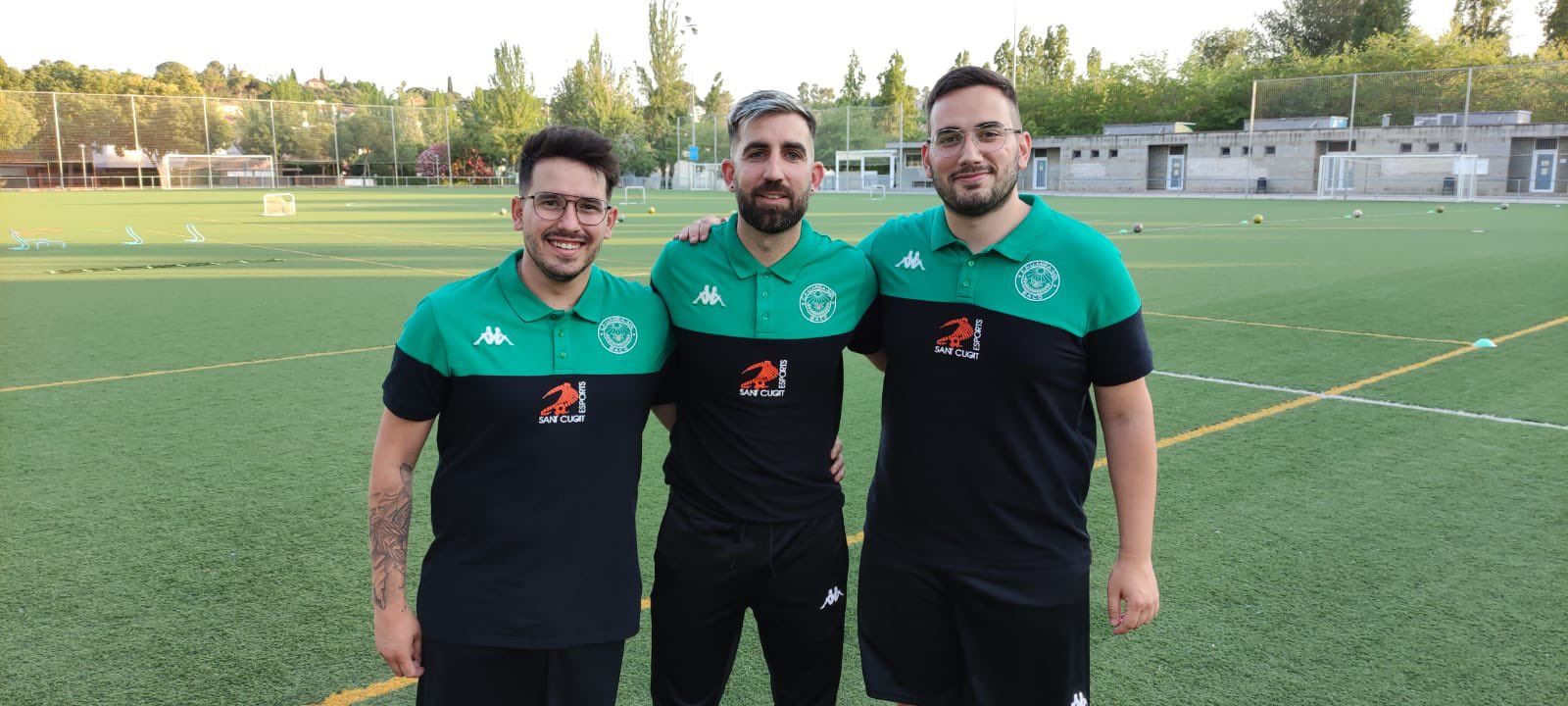 Carlos Navas (al centre de la imatge) s'asseurà a la banqueta del CFU Mira-sol Baco la temporada vinent. FOTO: CFU Mira-sol Baco.