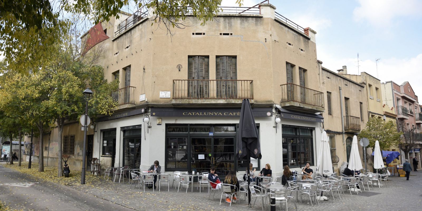 La façana del Bar Catalunya, quan encara estava obert FOTO: Arxiu