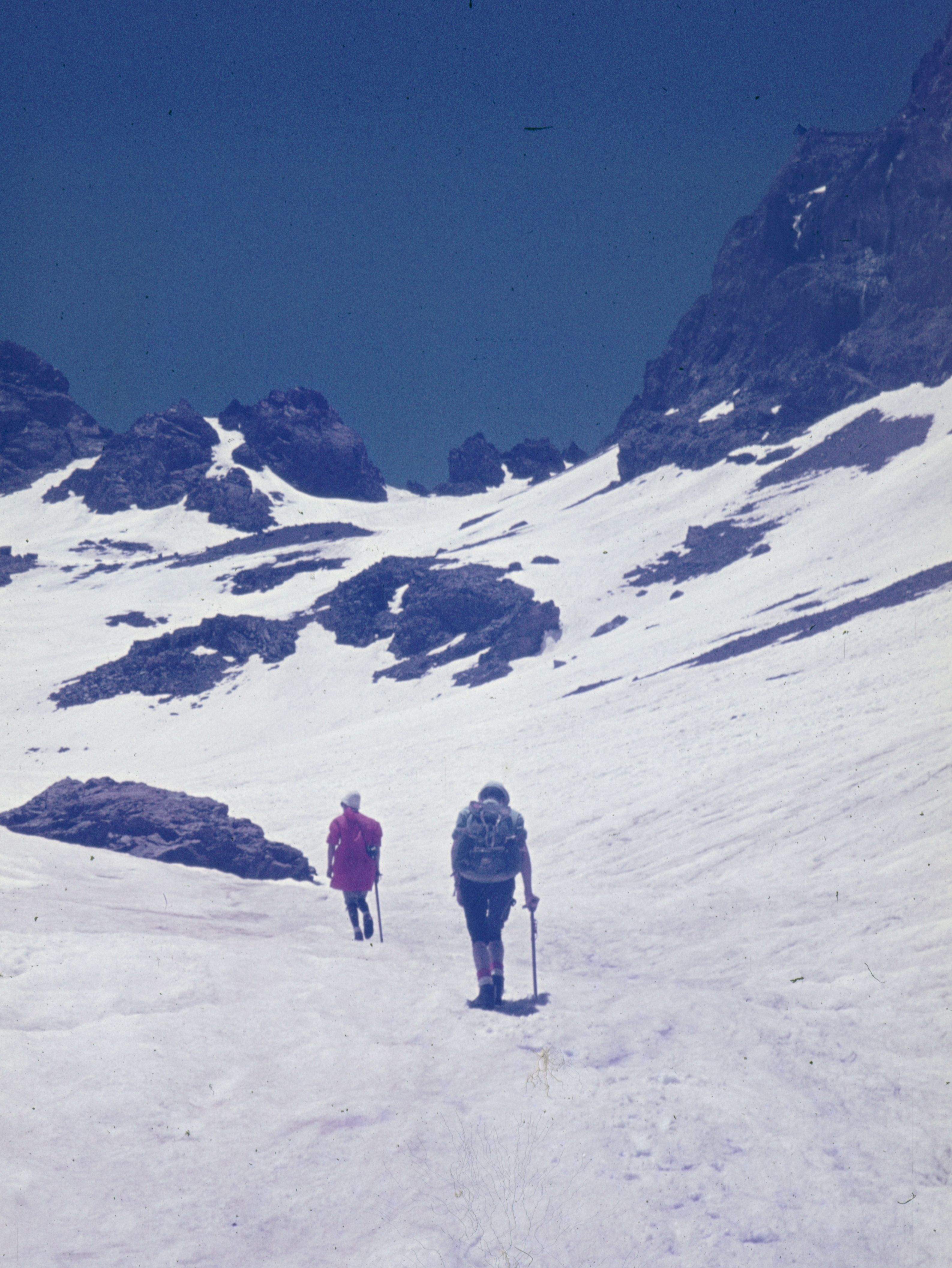 Aproximació al Akiud sud de 4010 m